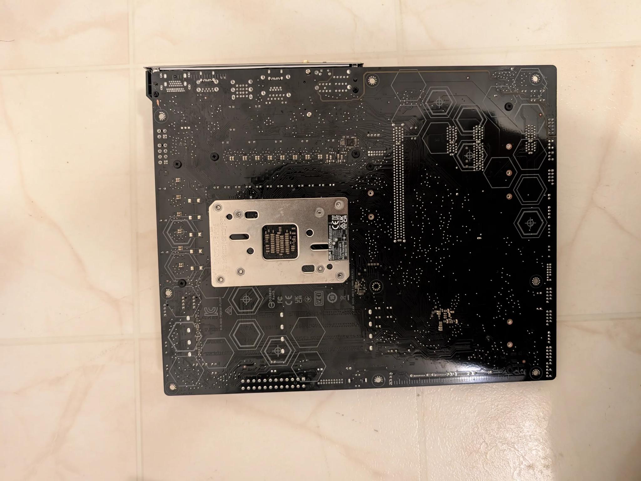 ASUS TUF GAMING B650-PLUS WIFI AM5, ATX motherboard, PCIe® 5.0 M.2 , DDR5