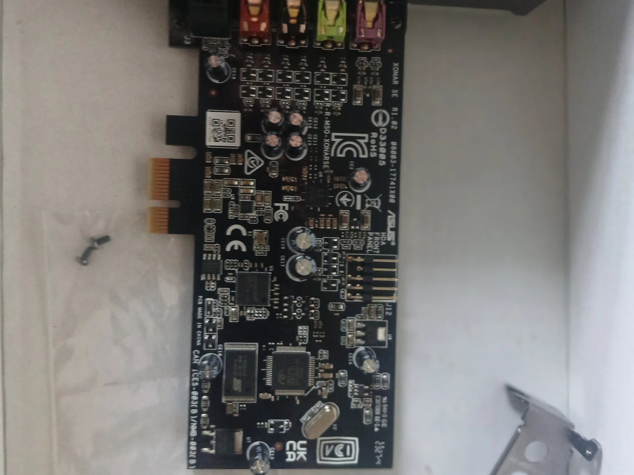 ASUS XONAR SE 5.1 Channel 192kHz/24-bit Hi-Res 116dB SNR PCIe Gaming Sound Card