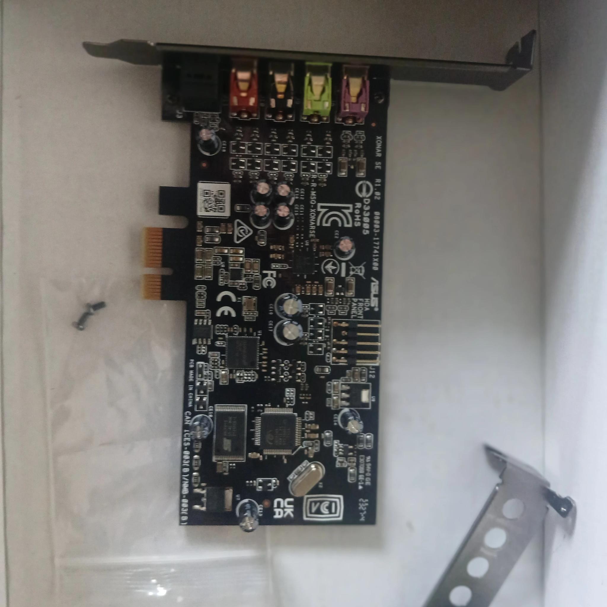 ASUS XONAR SE 5.1 Channel 192kHz/24-bit Hi-Res 116dB SNR PCIe Gaming Sound Card