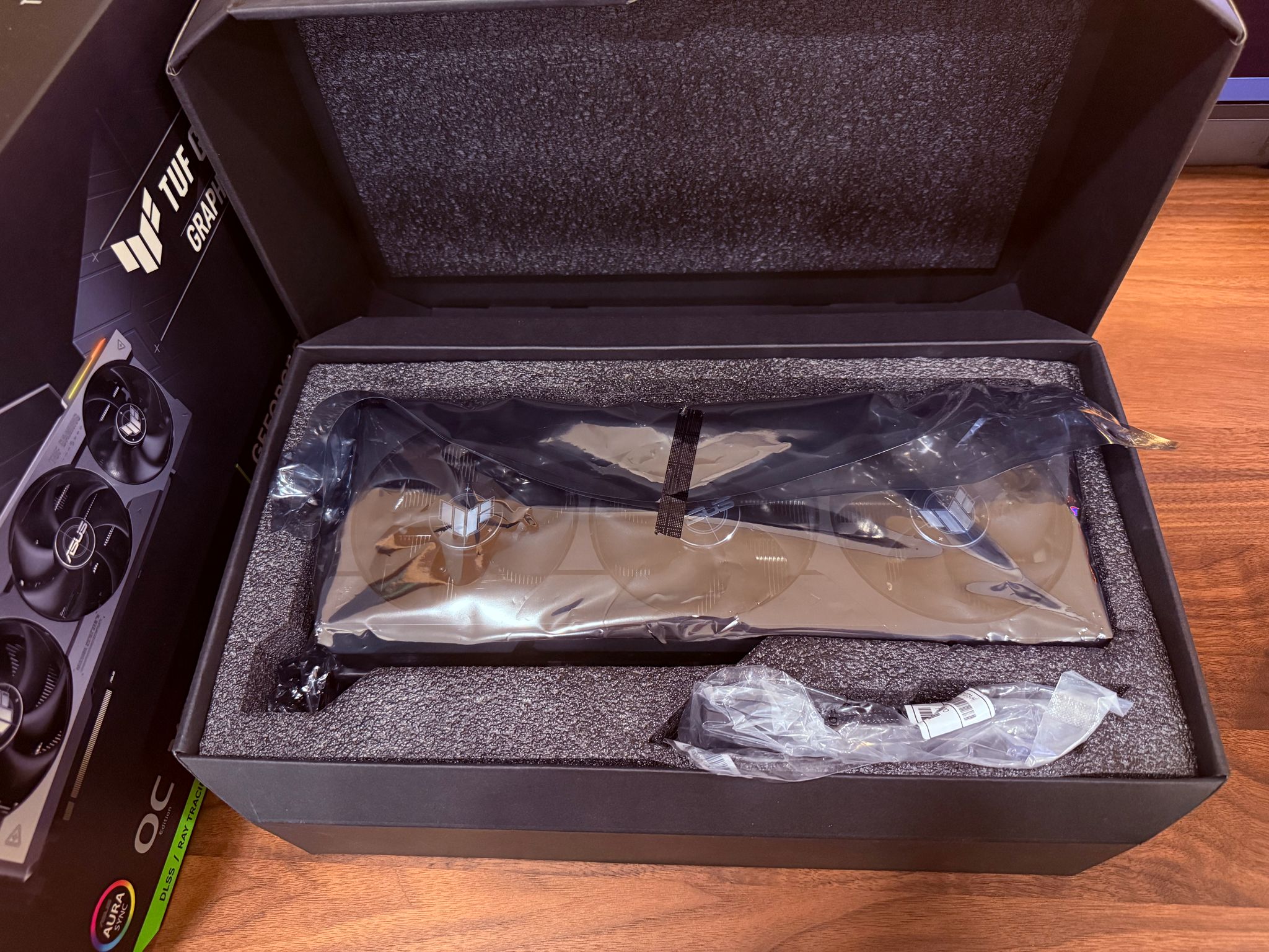 ASUS TUF Gaming GeForce RTX 4090 OC Edition 24GB GDDR6X with DLSS 3