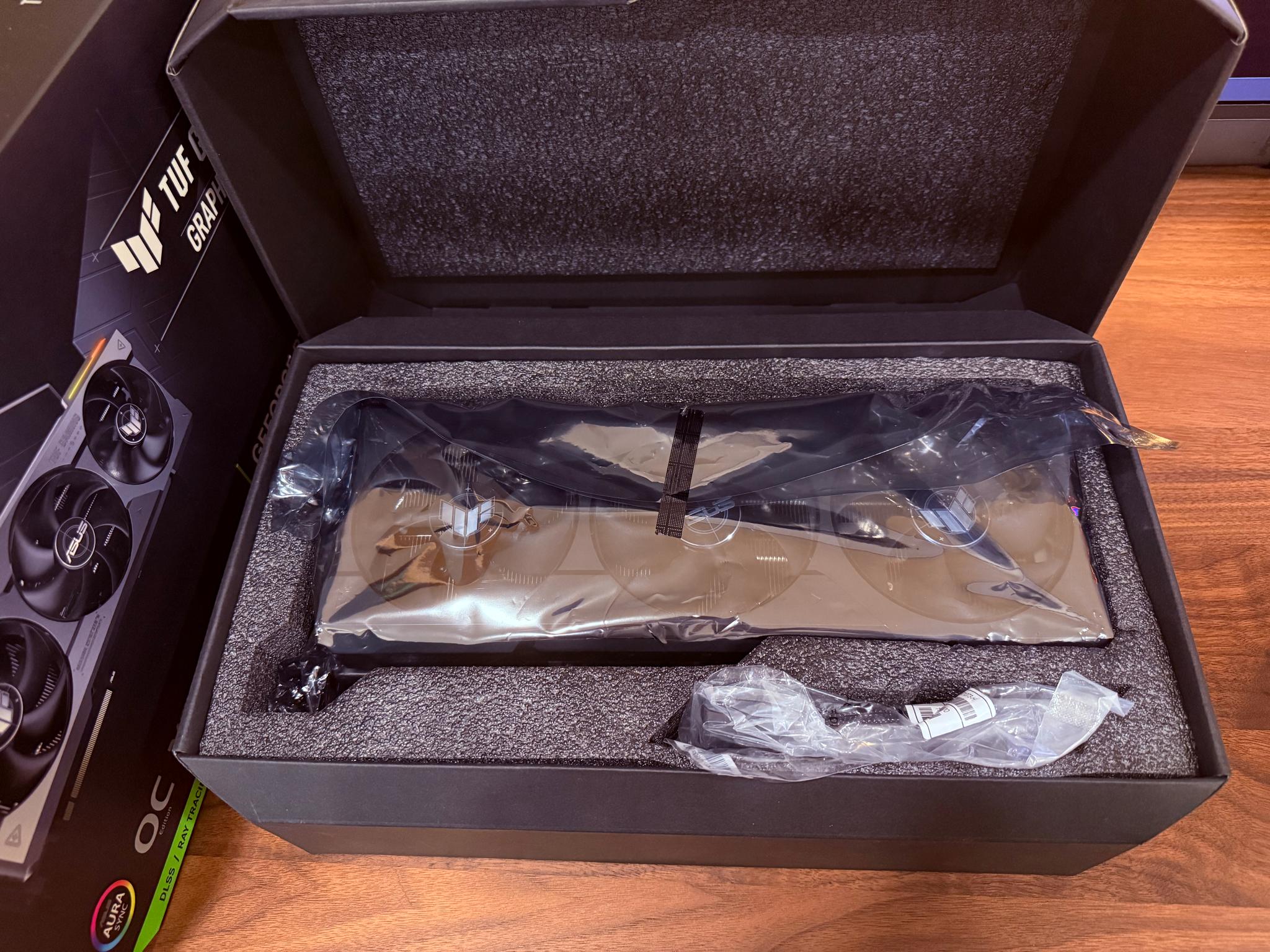 ASUS TUF Gaming GeForce RTX 4090 OC Edition 24GB GDDR6X with DLSS 3