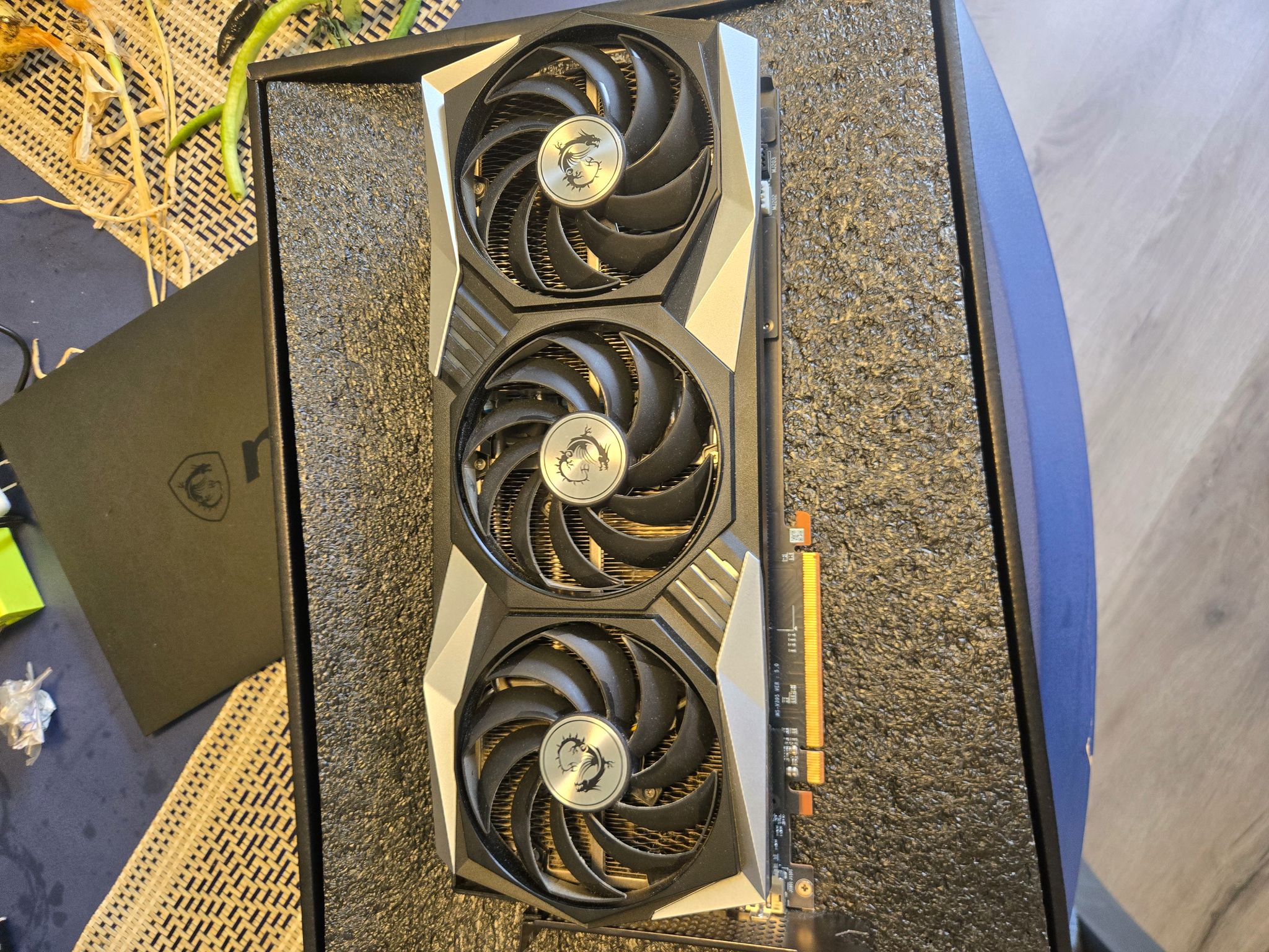 MSI GAMING Z TRIO Radeon RX 6800 XT