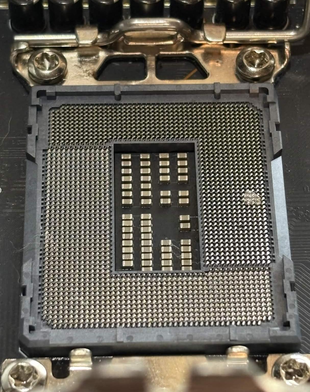 MSI MPG Z790I EDGE WIFI (Mini-ITX LGA1700 Motherboard)