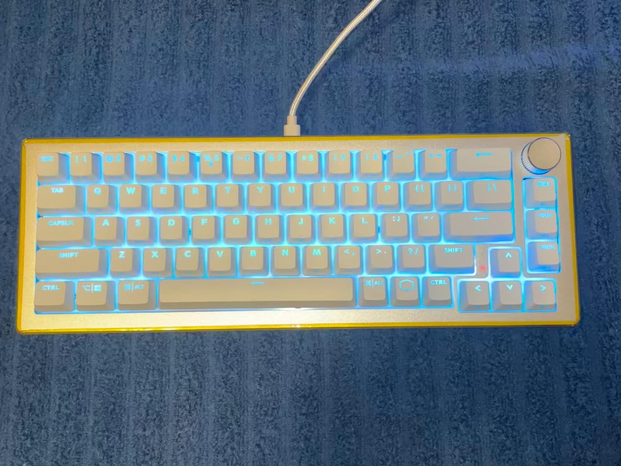 White/Silver CoolerMaster CK721/MK271 Series 65% Hybrid Wireless Mechanical Keyboard