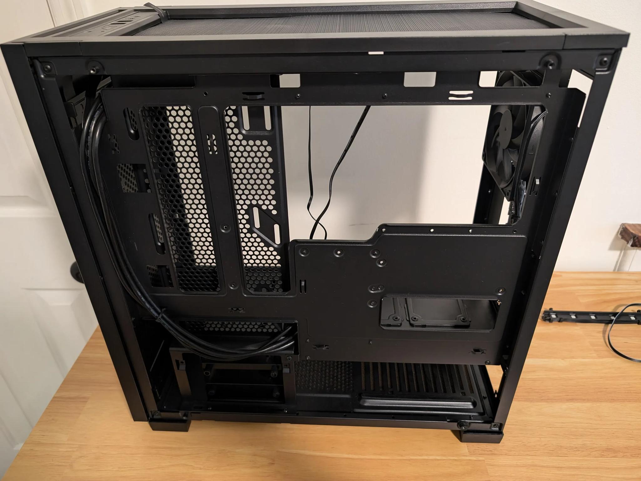 iBuyPower Case, Keyboard, and Mouse pad
