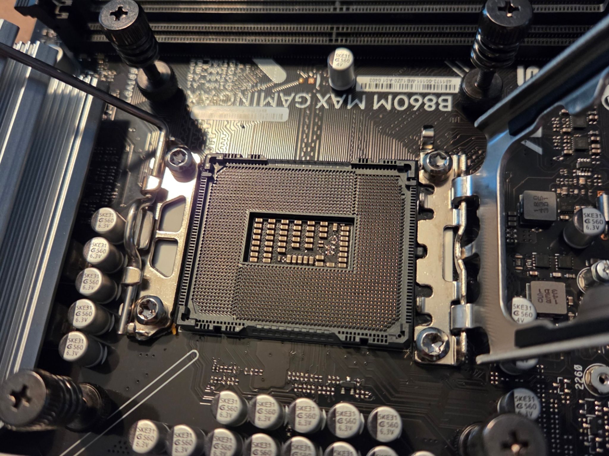 Intel Core Ultra 7 265F + B860M MAX Gaming AX + 240mm AIO