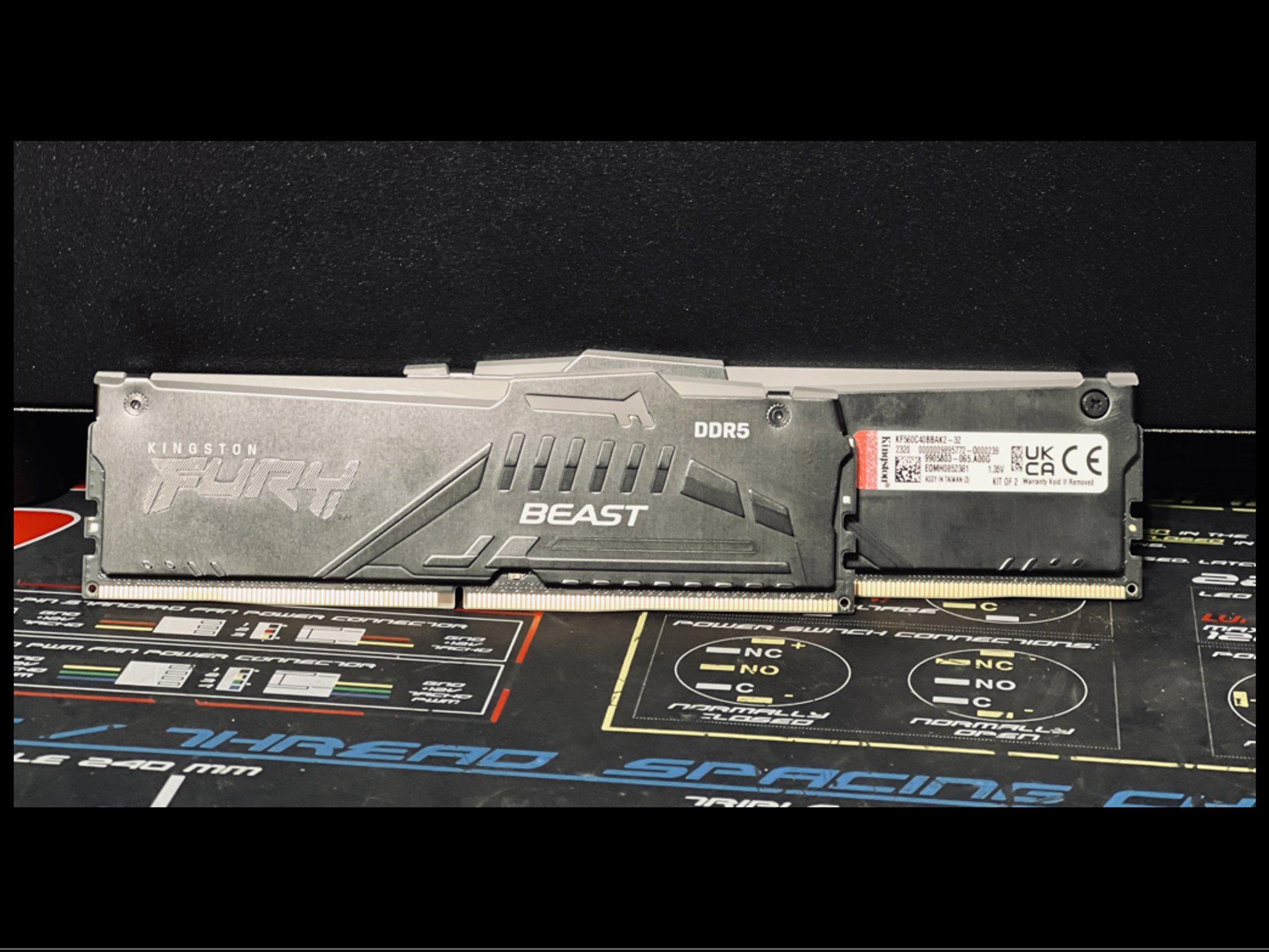 Kingston Fury Beast RGB 32GB (2x16GB) 6000MT/s DDR5 CL40 (KF560C40BBAK2-32) | Intel XMP 3.0