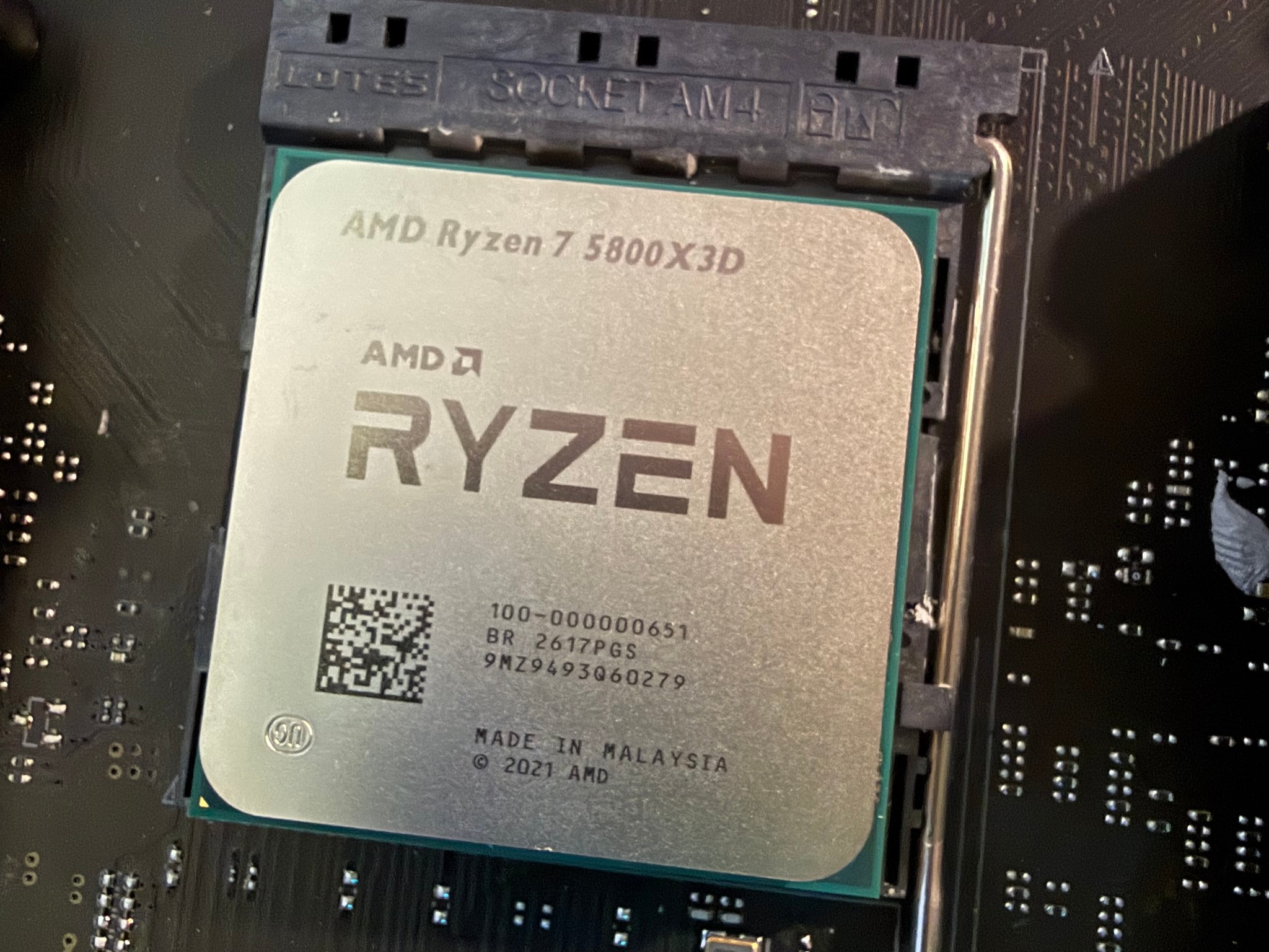 Ryzen 7 5800X3D, Asus ROG Strix B550-F Gaming WiFi 2, and 32 GB RAM combo