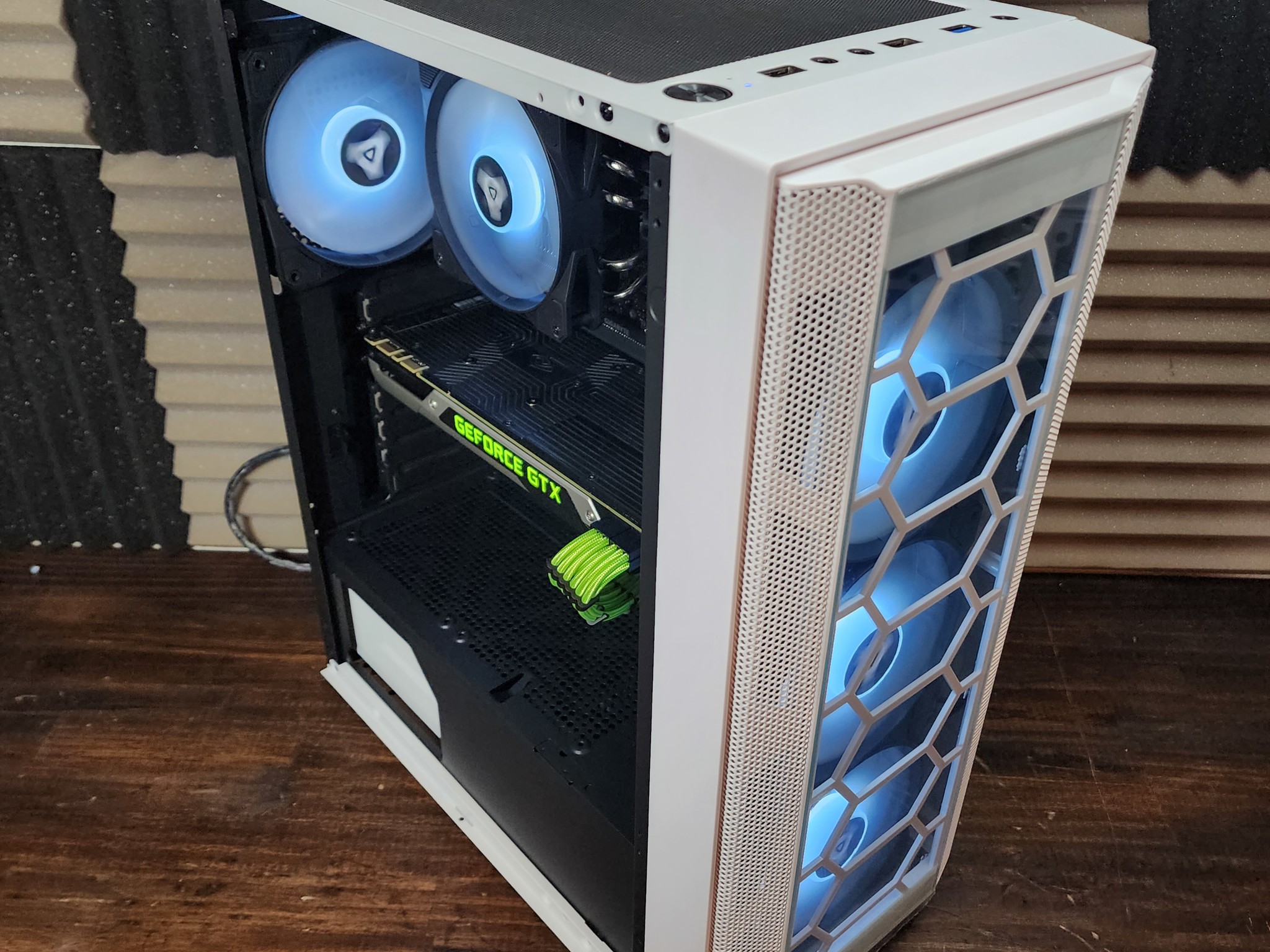 🤍💚💙 Nvidia GTX 980 FE // Intel Core i3 10100F // Neo Forza 16GB 3600MHz