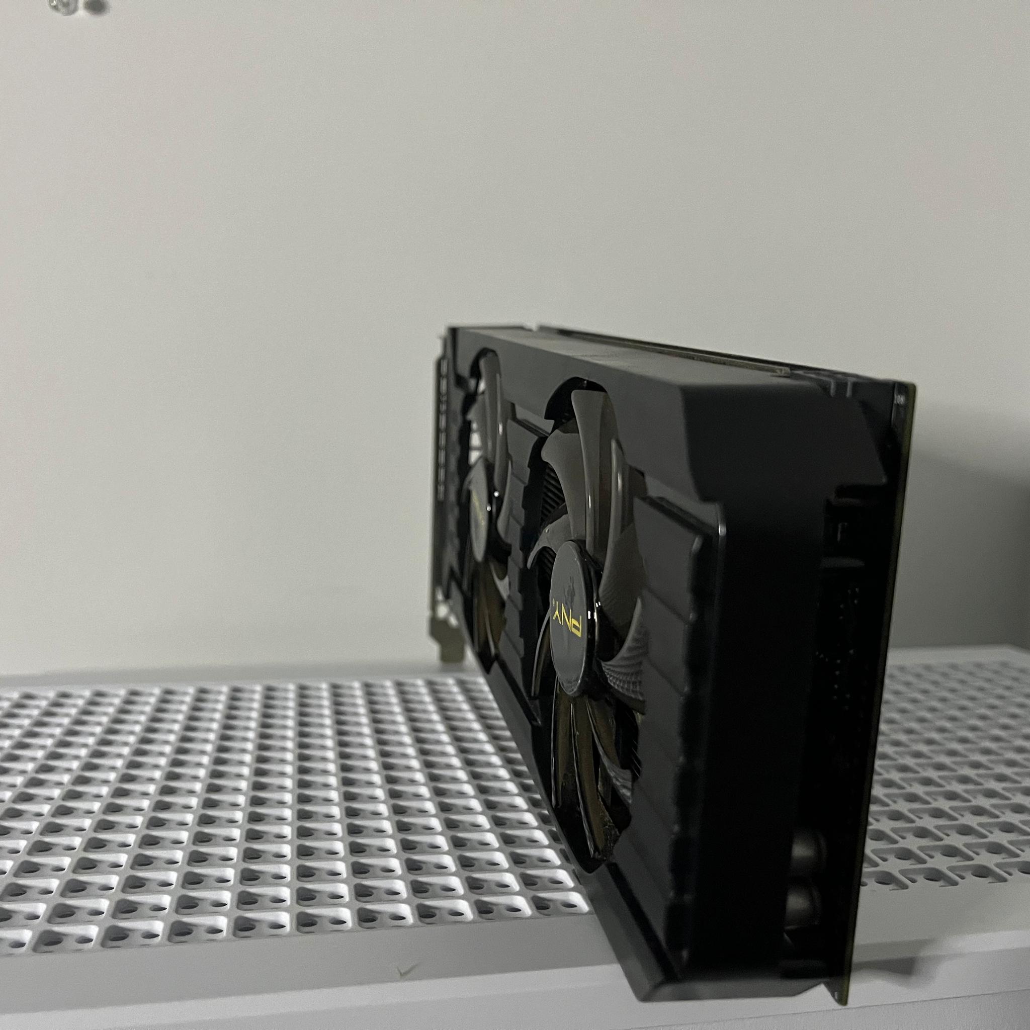 PNY GTX 1060 (6gb)