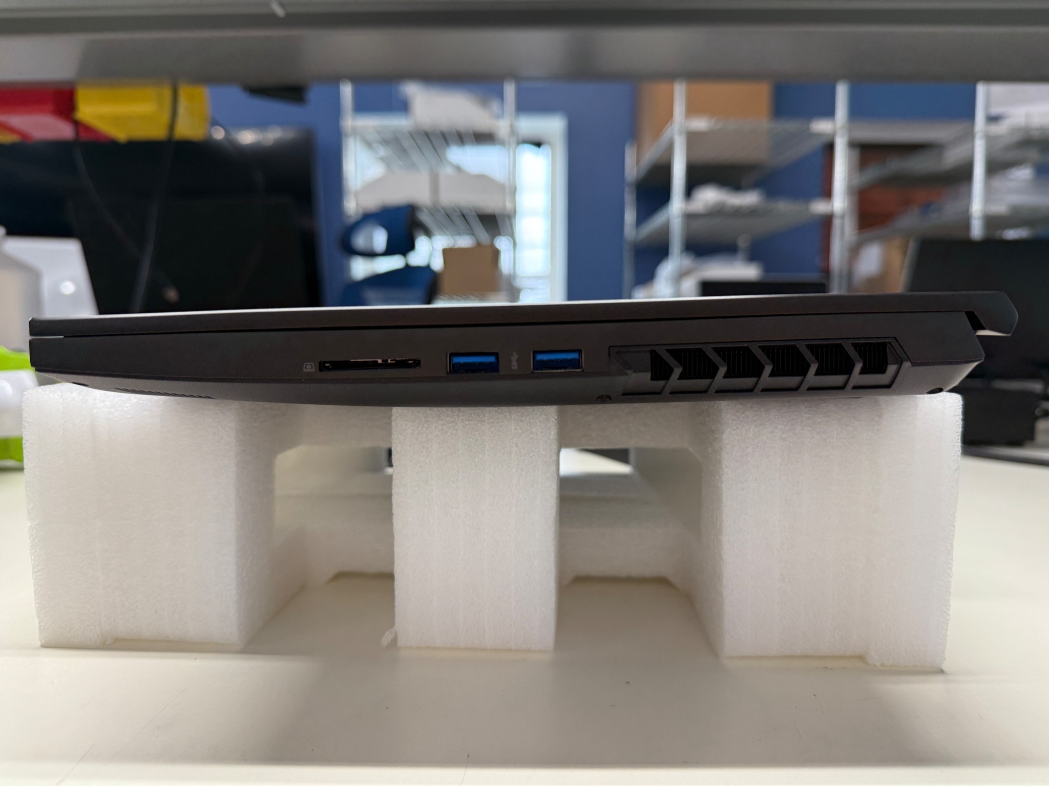 MECH-15 G3R, Ryzen 9 5900HX, RTX 3080, 2TB SSD, 32GB DDR4 RAM