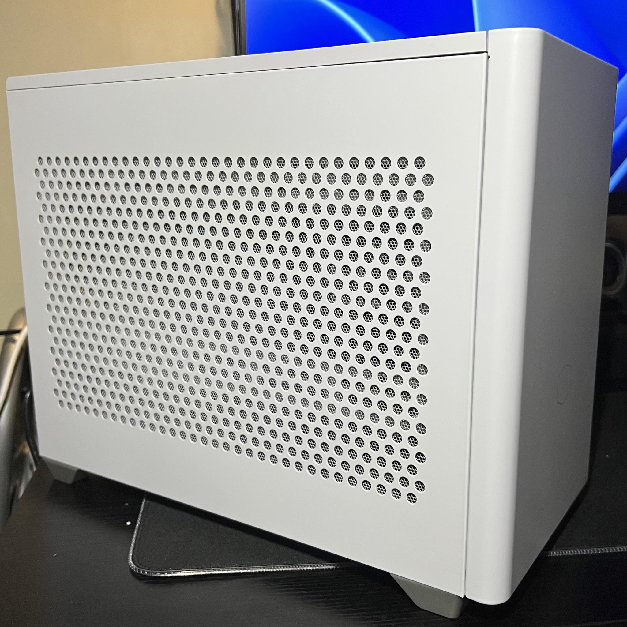 Small Form Factor Ryzen 5 5500/16 GB DDR4 RAM/1 GB SSD NVME/RTX 2070 Super