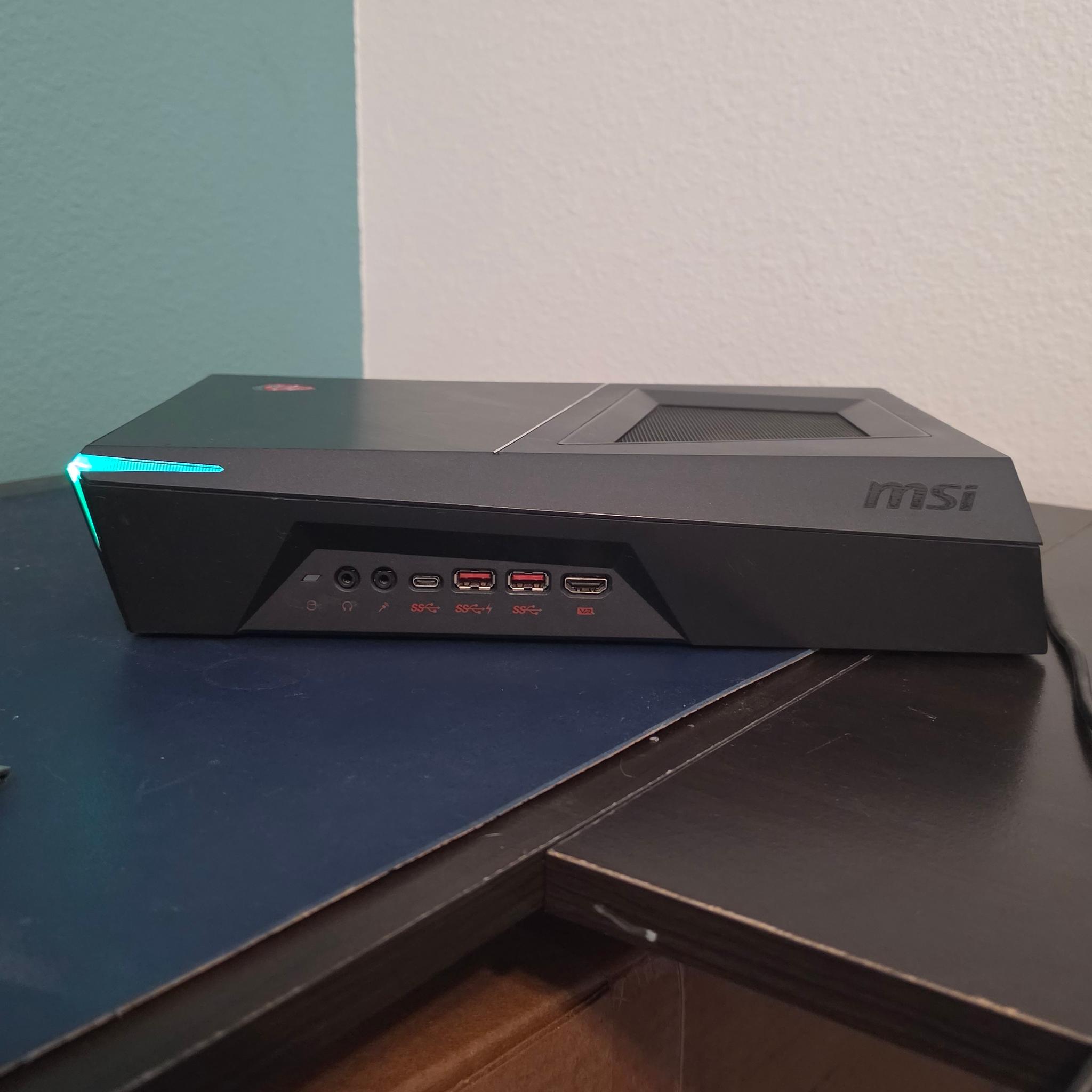 MSI Trident / i5 7400 / 1050-ti 4GB / 16GB DDR4 / 256GB SSD + 1TB HDD