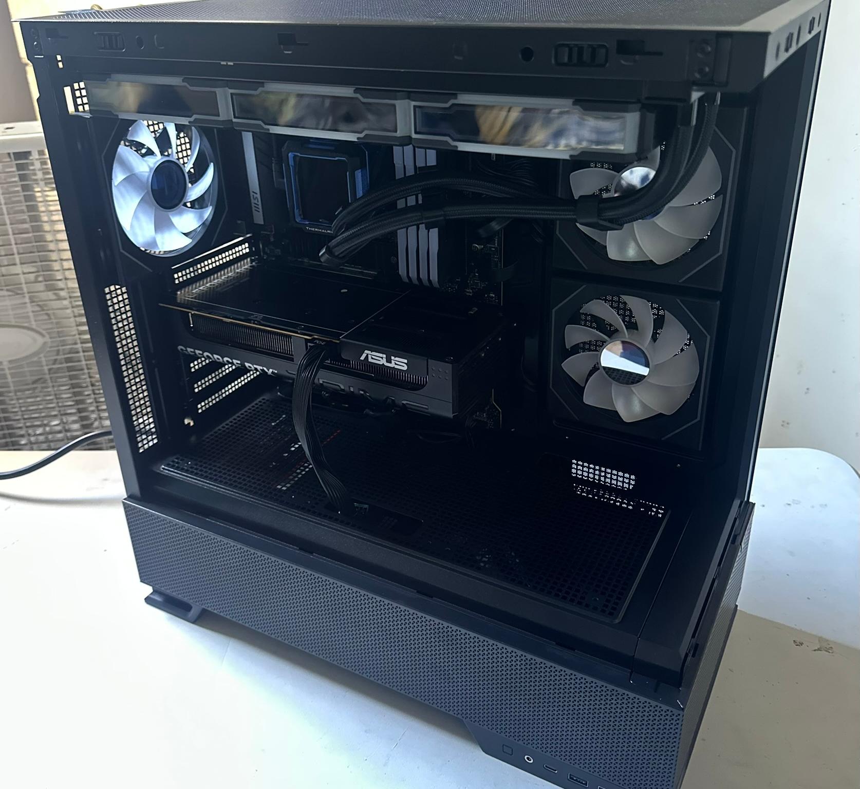 i5-12400F / RTX 5060 / 1TB NVME / 32GB RAM