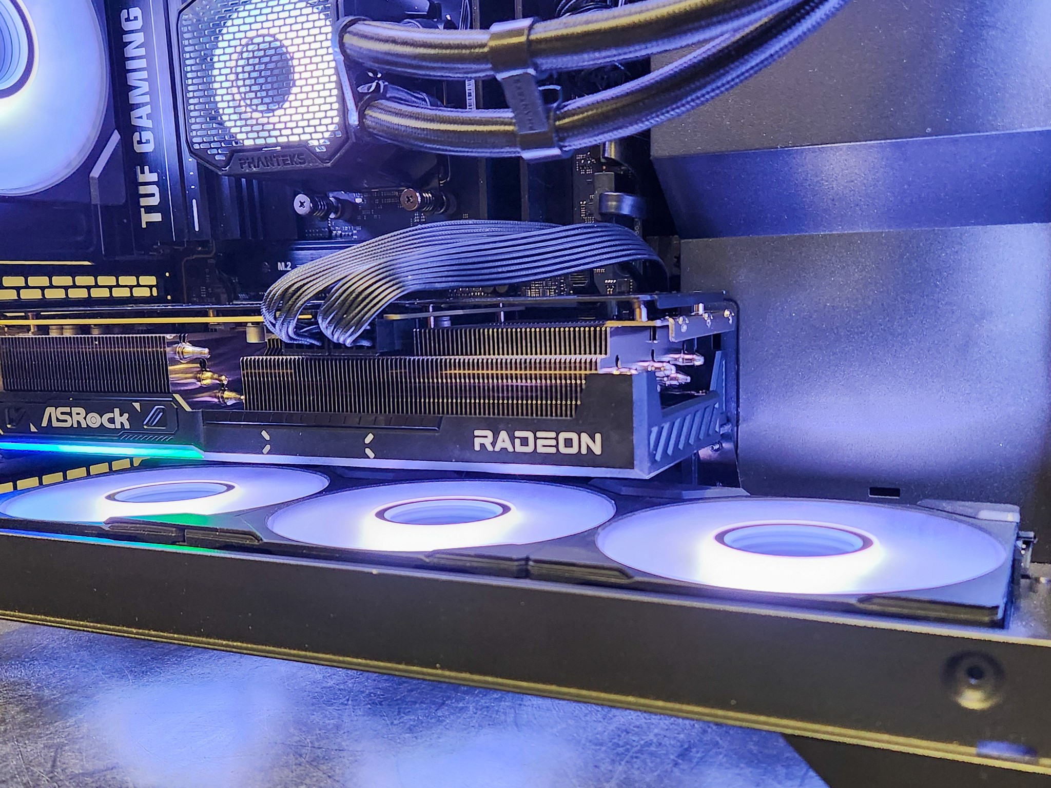 Ryzen 7 7800X3D | RX 9070 XT | Custom Gaming / Streaming PC Build