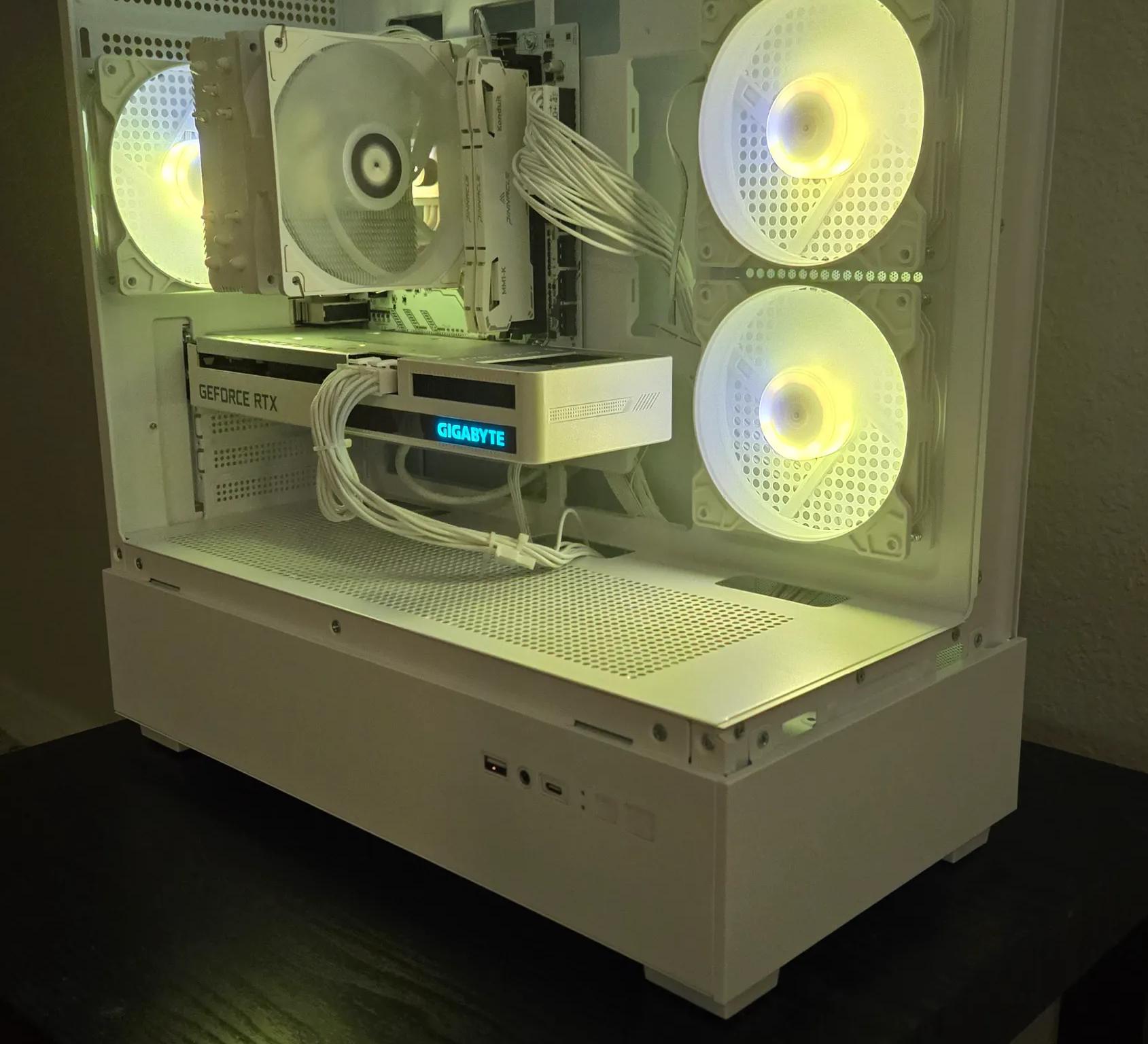 ❄️ SNOW WHITE ❄️ / RTX 3060TI / RYZEN 7 3700X / 32GB DDR4 / 1TB SSD