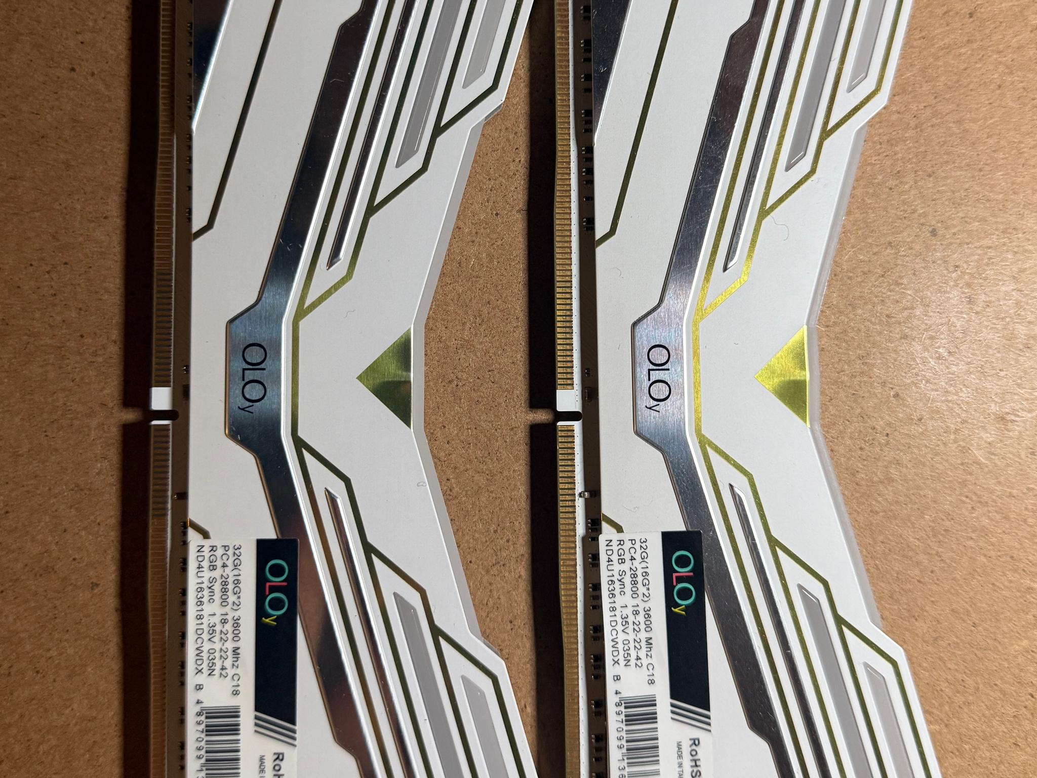 OLOy Blade RGB 32GB DDR4-3600 (2x16GB)
