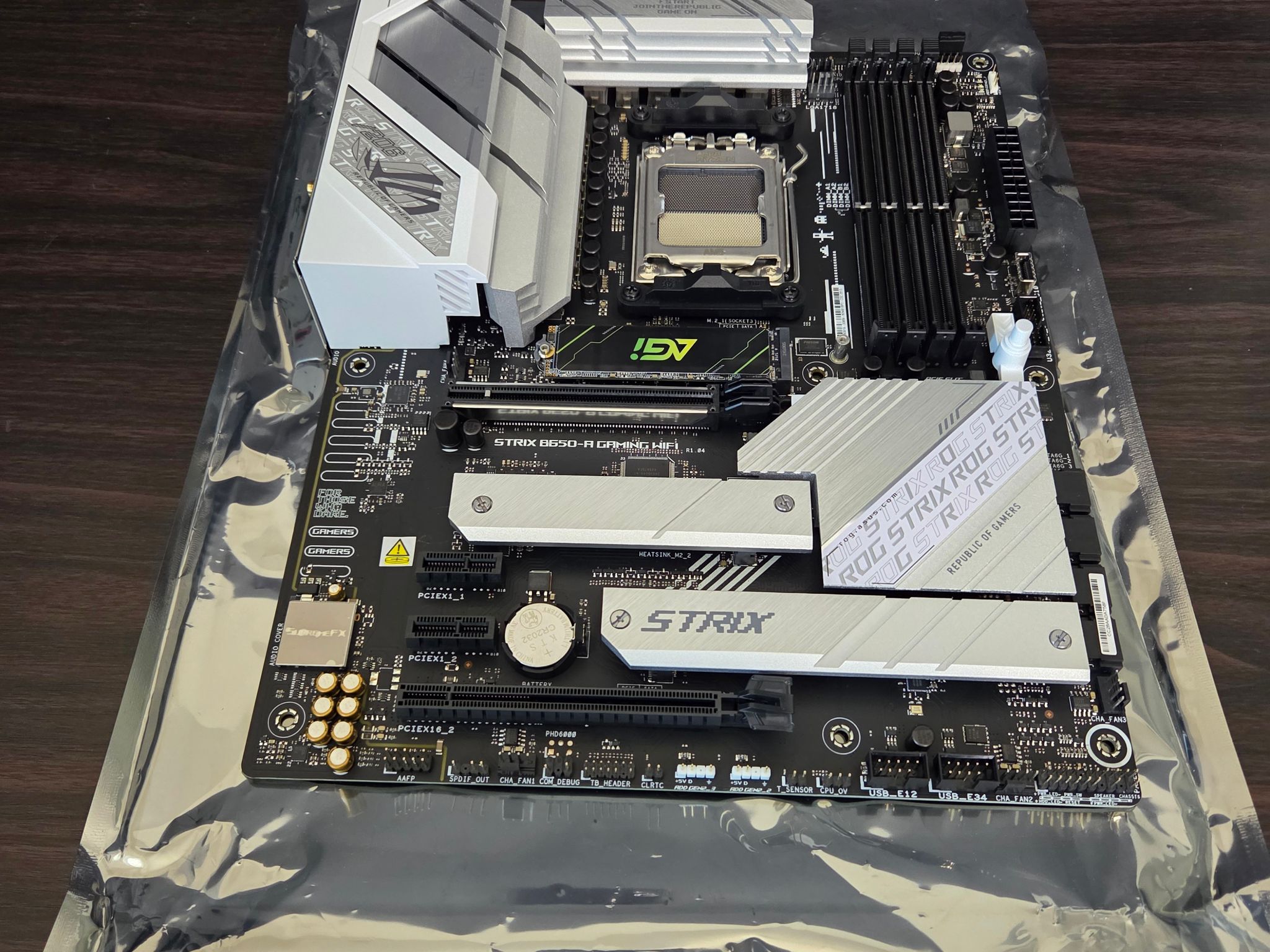Rog Strix B650 ATX Mobo + 1TB Nvme