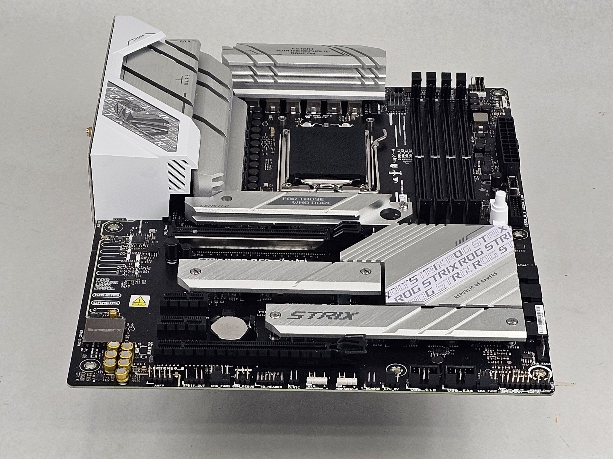 ASUS ROG STRIX B650-A GAMING WIFI AMD AM5 DDR5 ATX Motherboard