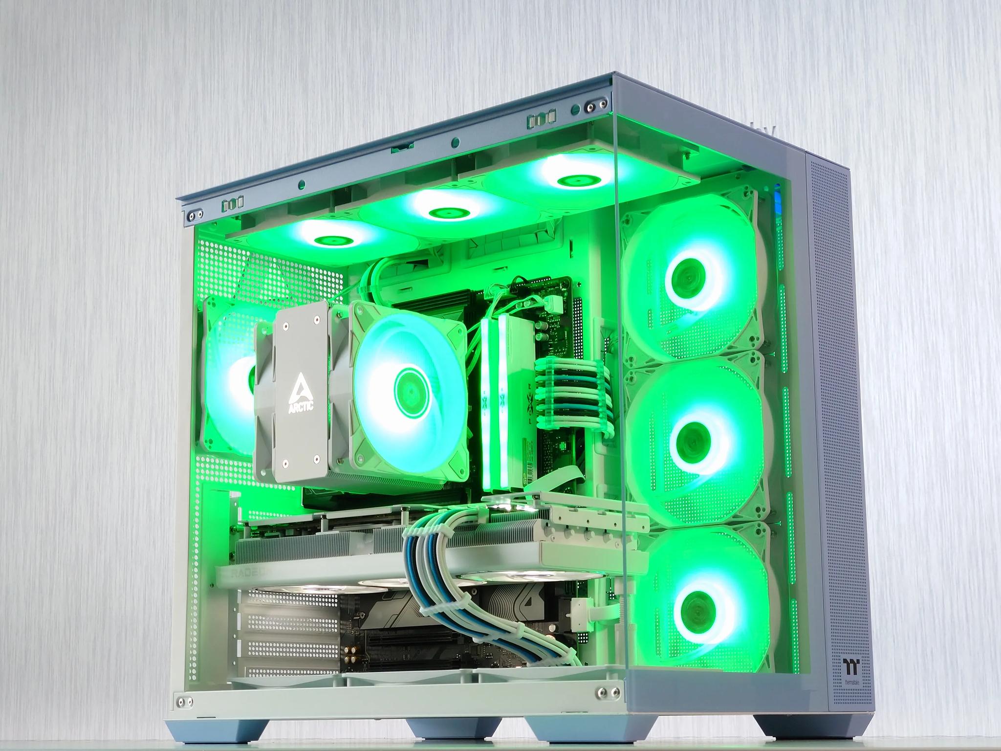 🌬️🧊🐧🥶Iceberg Gaming PC🧊AMD RX 7800 XT 16GB❄️AMD Ryzen 5 7500F❄️32GB DDR5❄️ 1TB