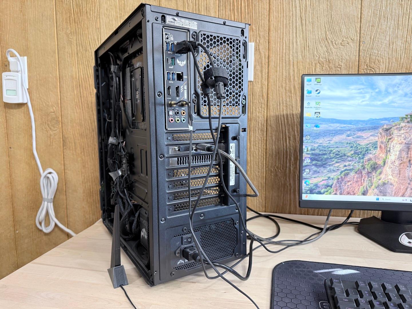 ASUS TUF PC - ASUS TUF Case, ASUS TUF Gaming B550+ [wifi], 3400G, ASUS TUF 1650, 16GB DDR4, 512GB