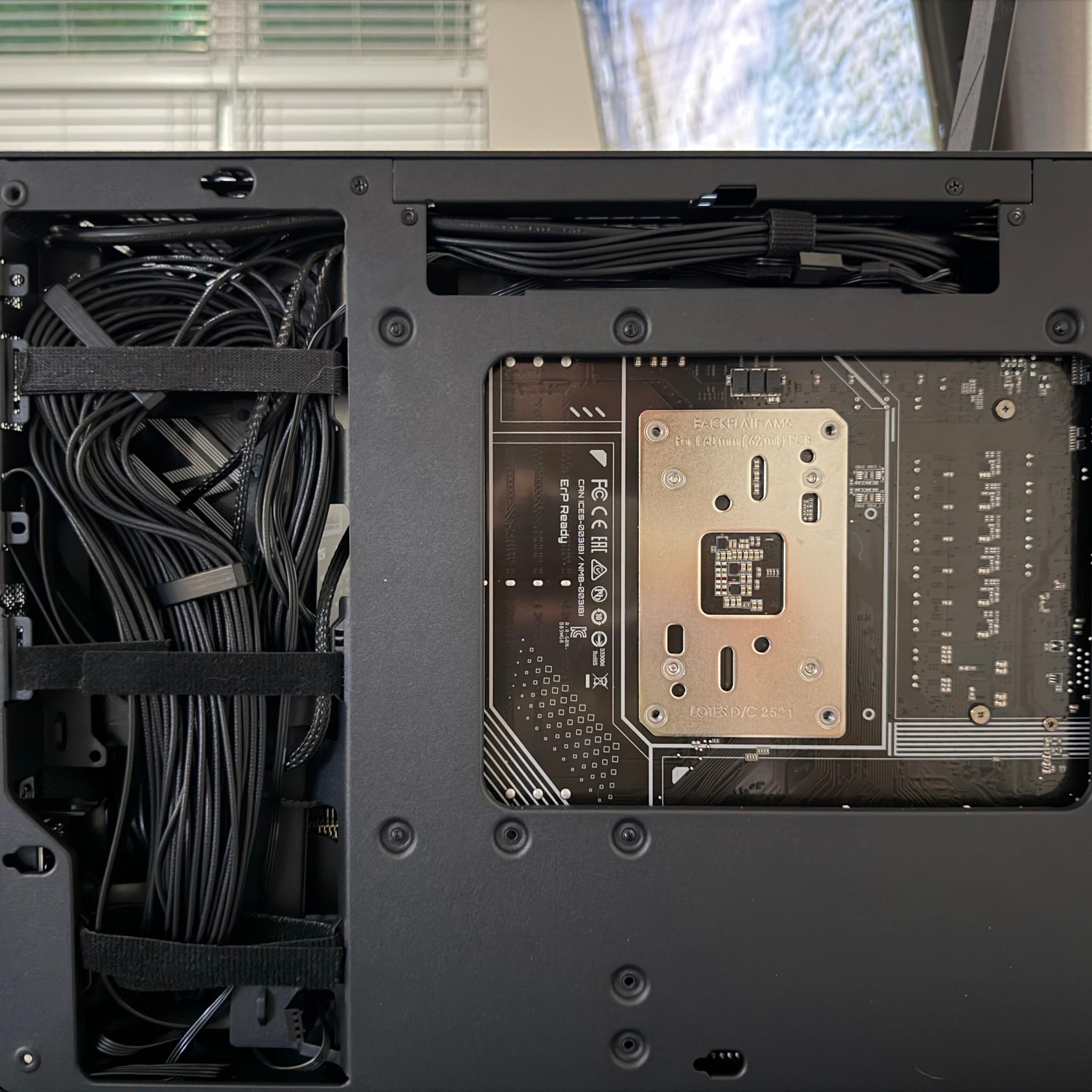 7600x3d/9070xt Micro Gaming PC