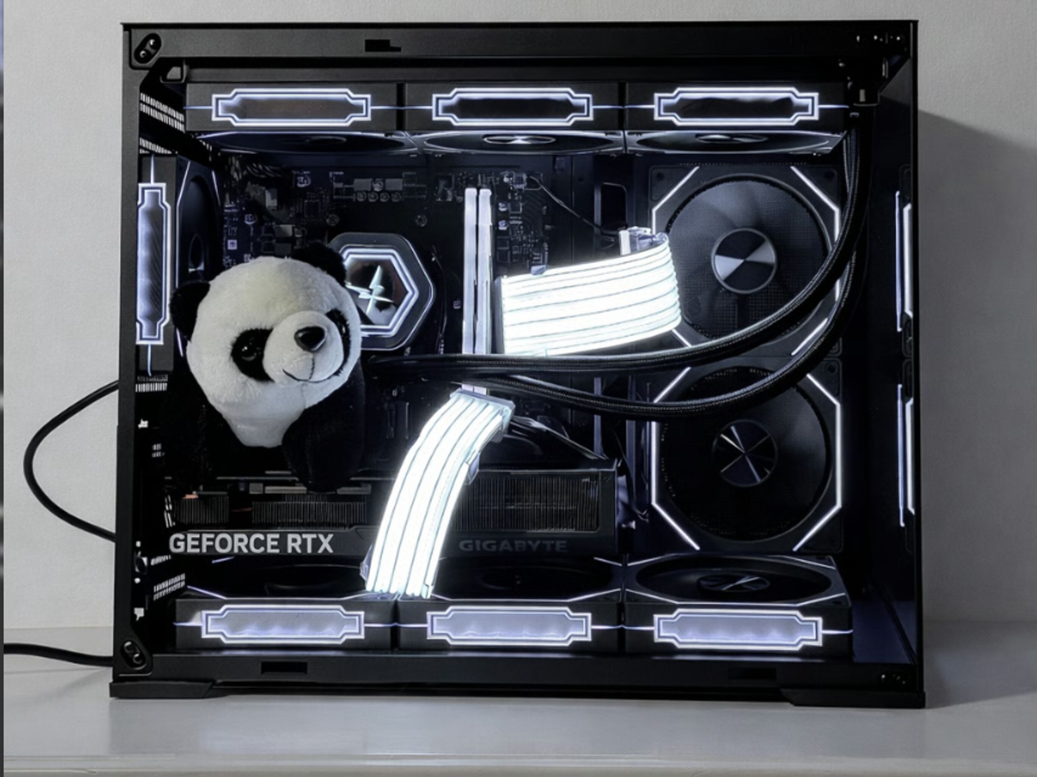 👑King Panda | RTX 4070 32gb DDR5 Ryzen 5 7600x👑