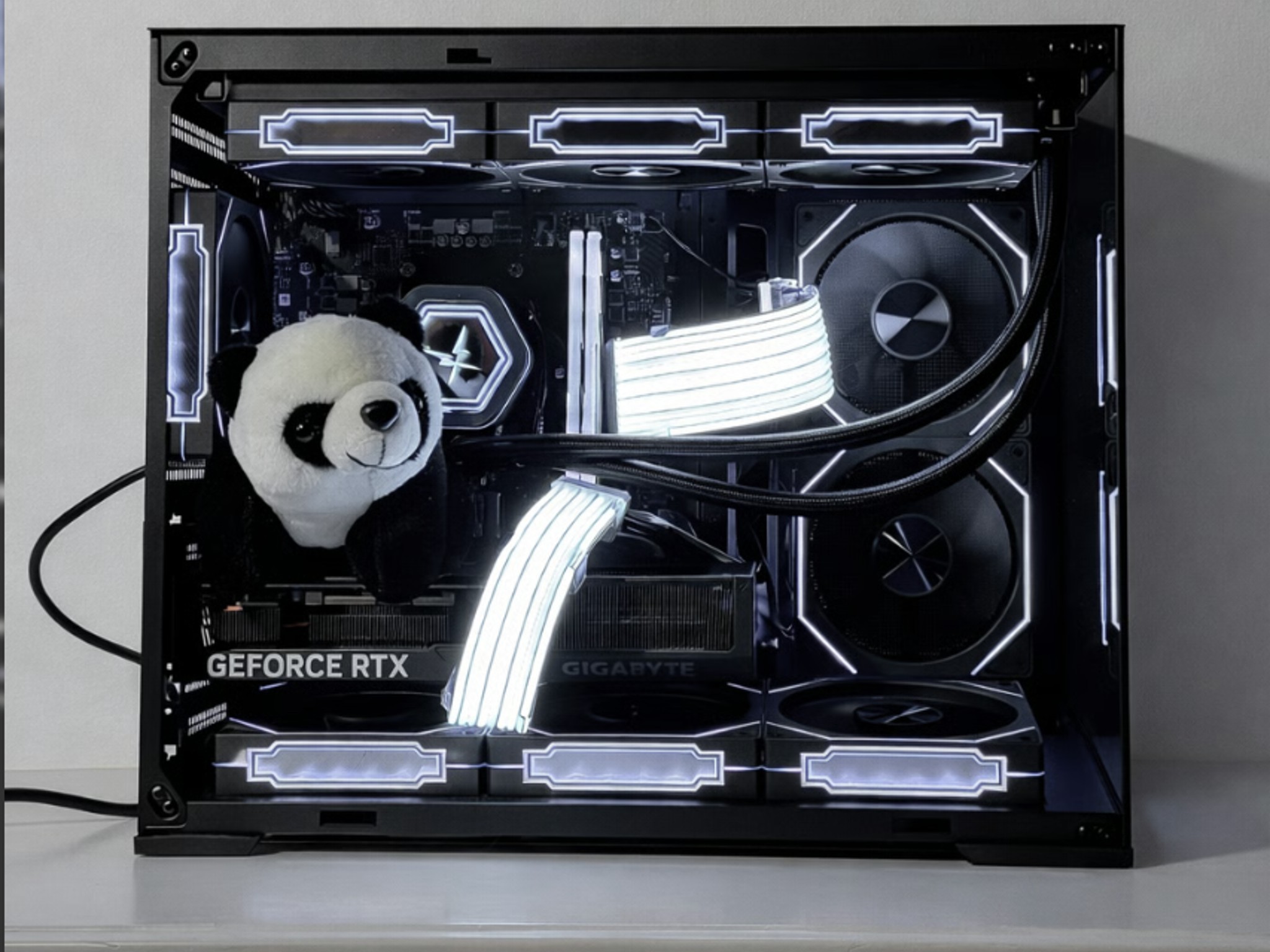 👑King Panda | RTX 4070 32gb DDR5 Ryzen 5 7600x👑