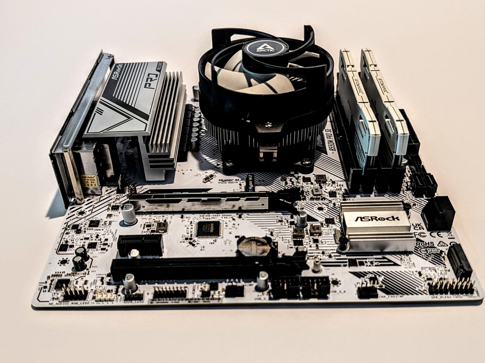 ☆★ ASRock B550m Pro Se, Ryzen 5600, 32GB DDR4 3200Mhz, Upgraded Air Cooler★☆ New Parts ★☆