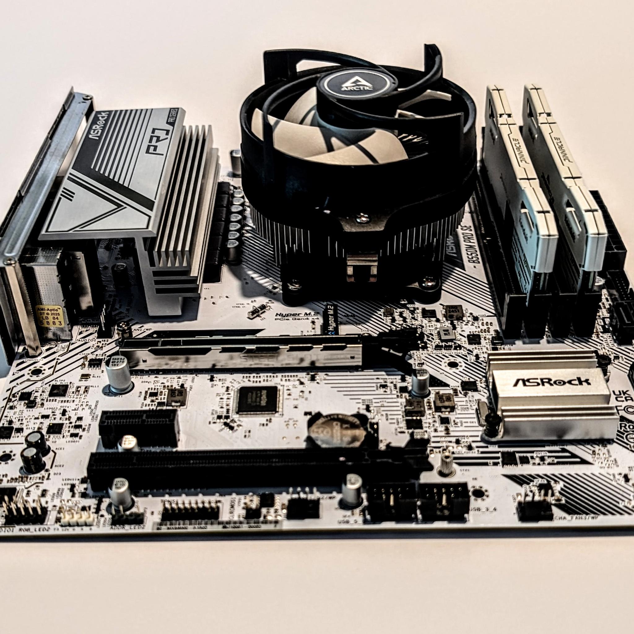 ☆★ ASRock B550m Pro Se, Ryzen 5600, 32GB DDR4 3200Mhz, Upgraded Air Cooler★☆ New Parts ★☆