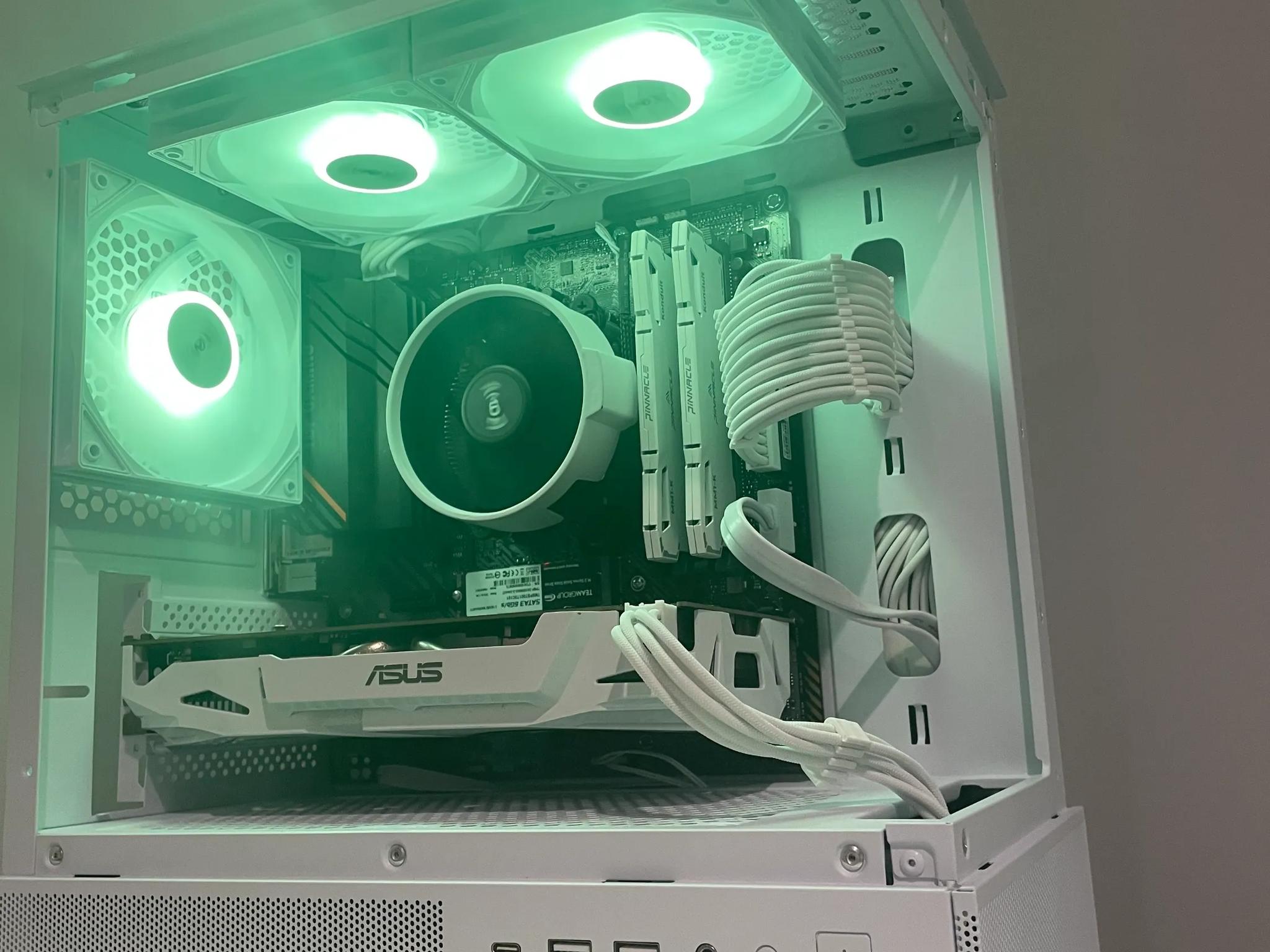White Custom Gaming PC, Ryzen 5 5500, GTX 1060 6GB, 1TB Nvme, 16 GB RAM