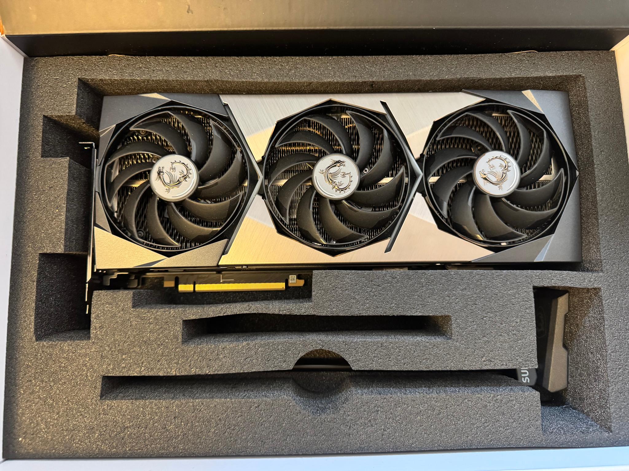 MSI GeForce RTX 3090 Ti SUPRIM 24G