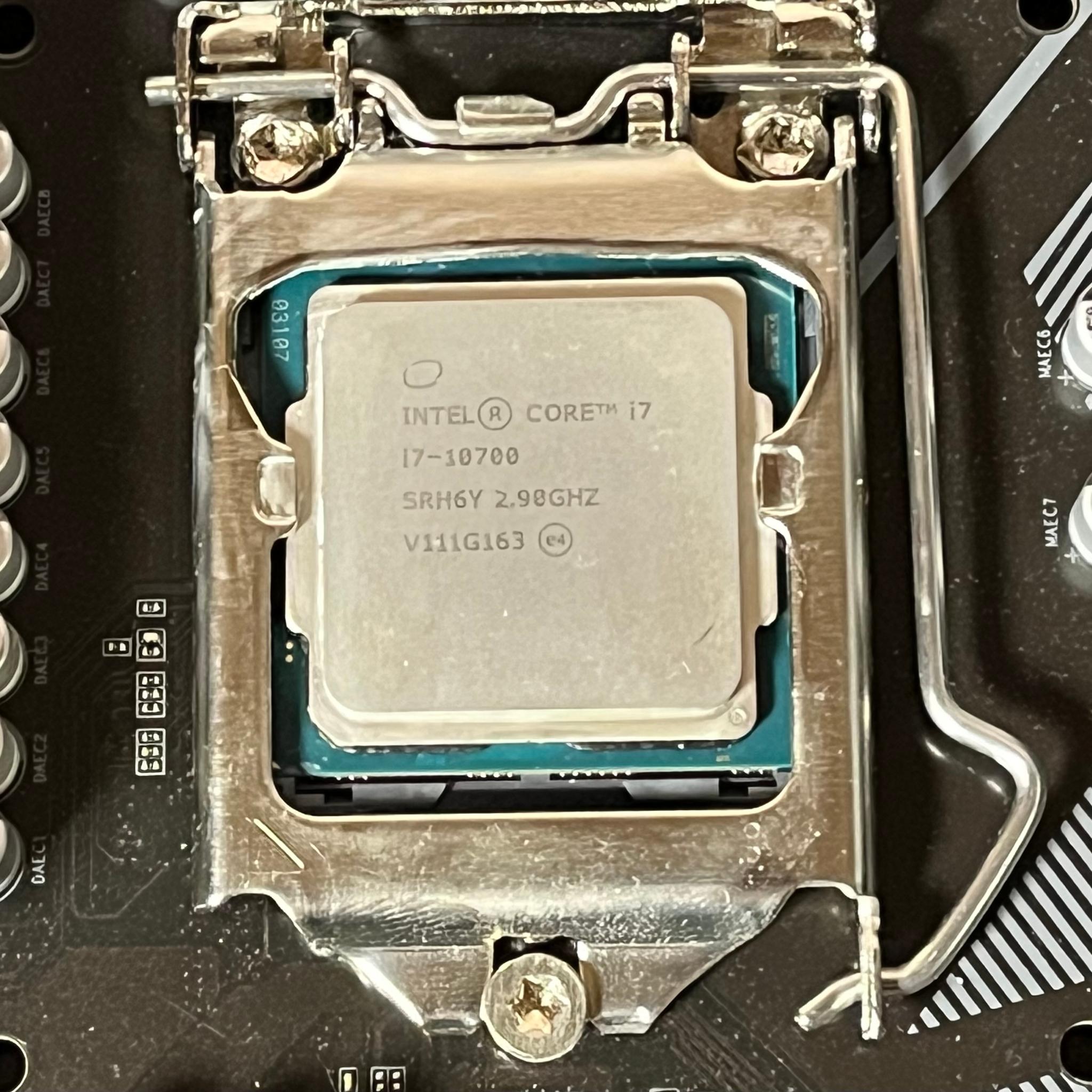 Intel PC Builder Bundle | i7-10700 | Gigabyte Z590 | 32GB DDR4 3200 CL16