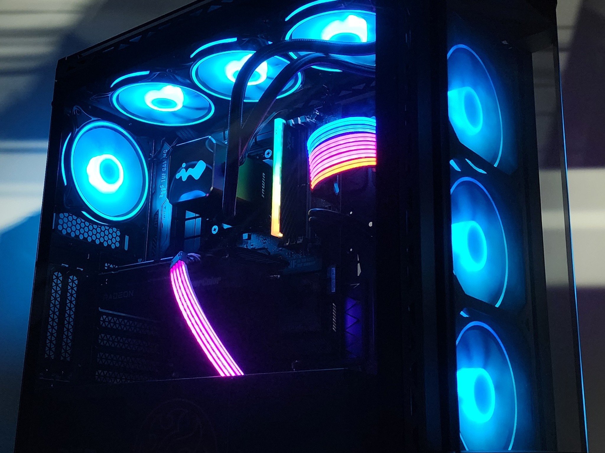 Gaming PC i7-14700KF 16GB RAM 1TB SSD 9060 XT 16GB Windows 11 Computer
