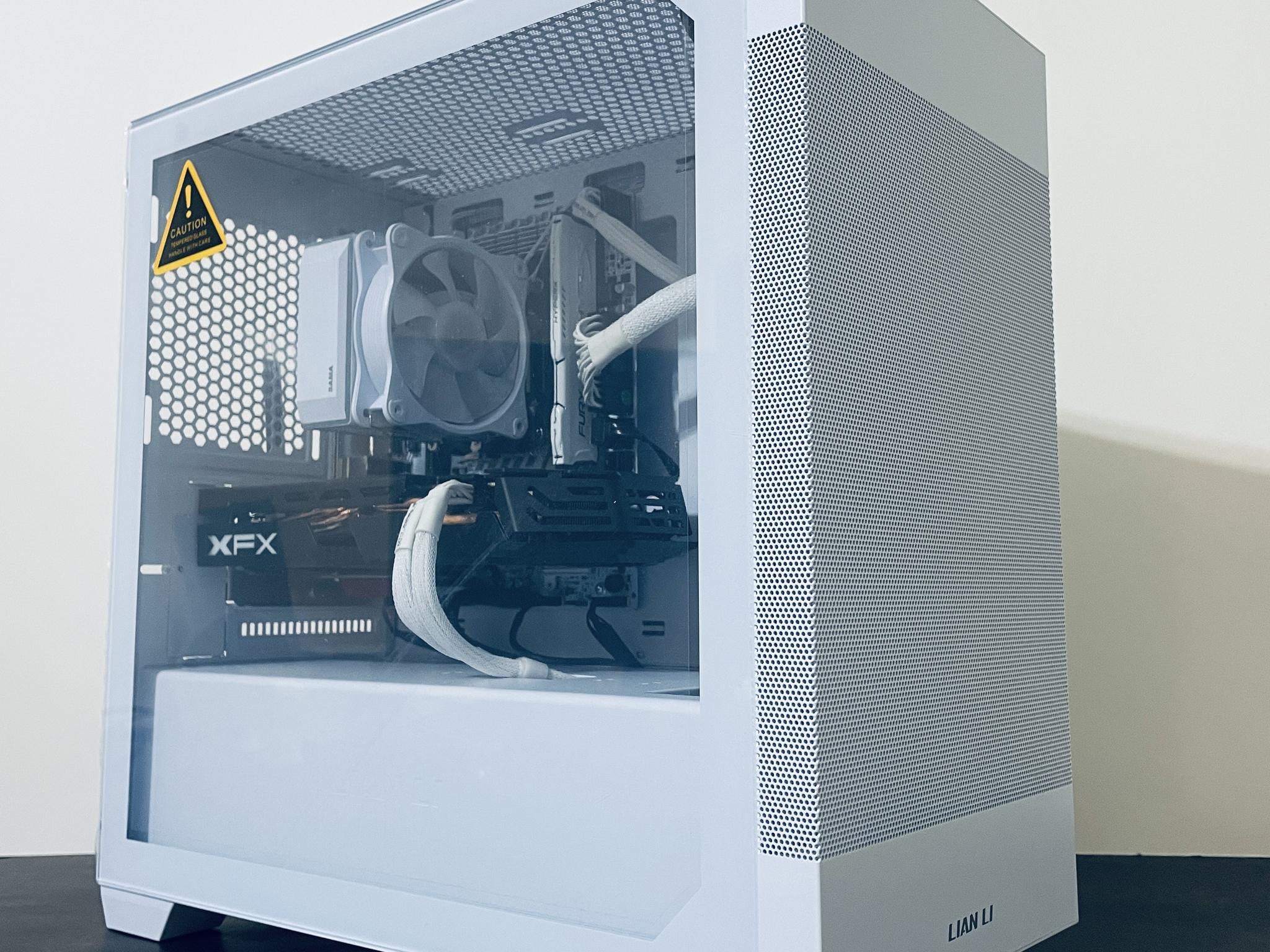 ⚡Great Value White Gaming PC - Intel Xeon 10-cores ● 16GB RAM ● 512GB SSD ● Wi-Fi ● AMD RX 580 8GB