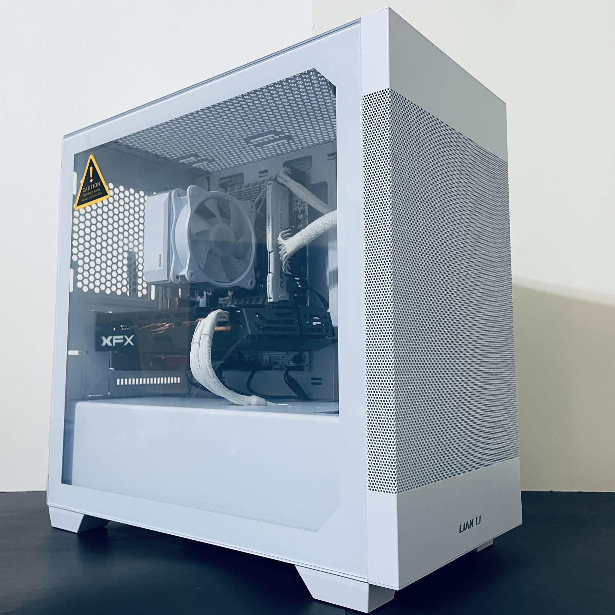 ⚡Great Value White Gaming PC - Intel Xeon 10-cores ● 16GB RAM ● 512GB SSD ● Wi-Fi ● AMD RX 580 8GB