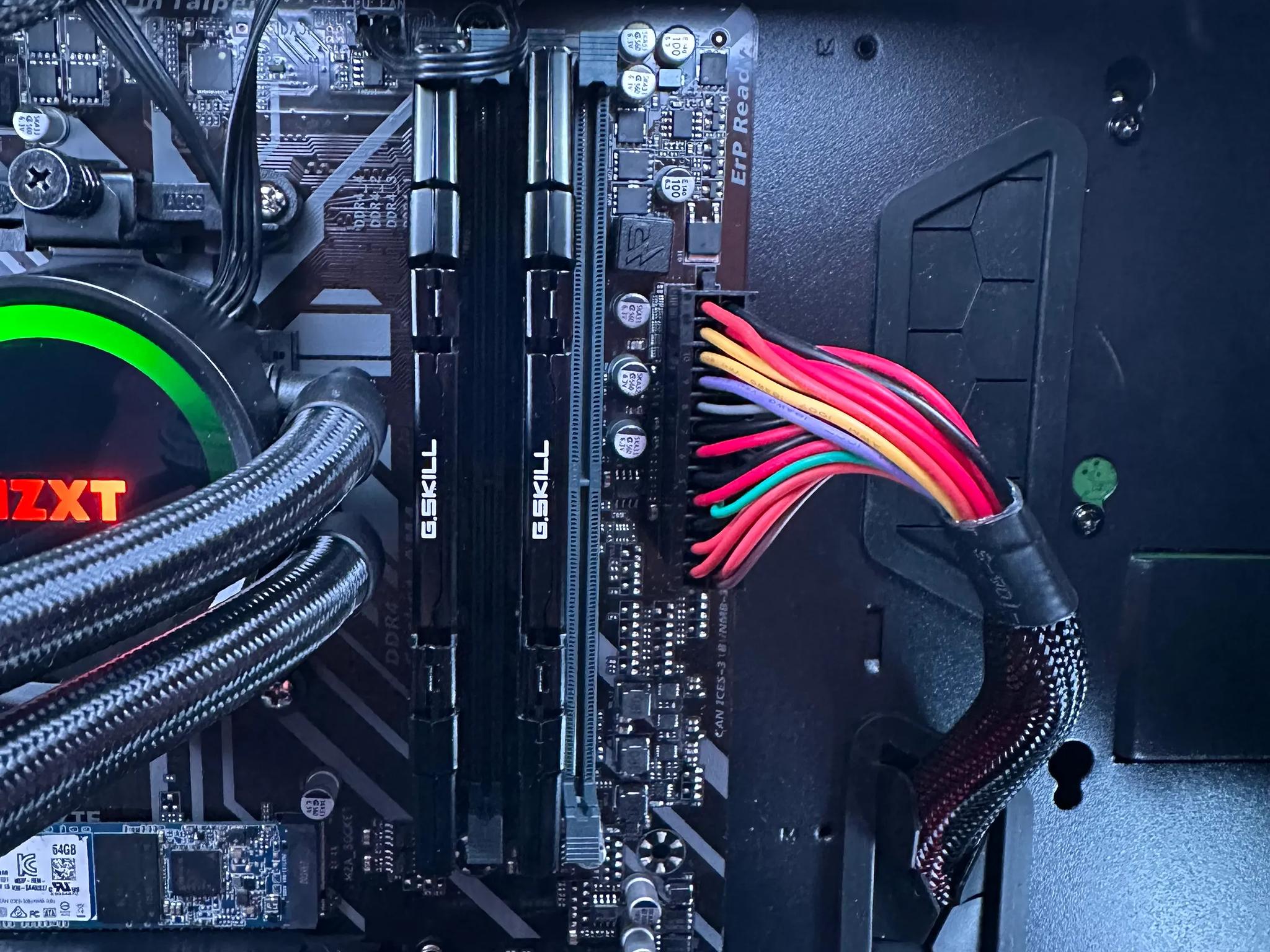 Ryzen 5 2400g/RTX 3050/16gb 3200mhz Custom Gaming PC