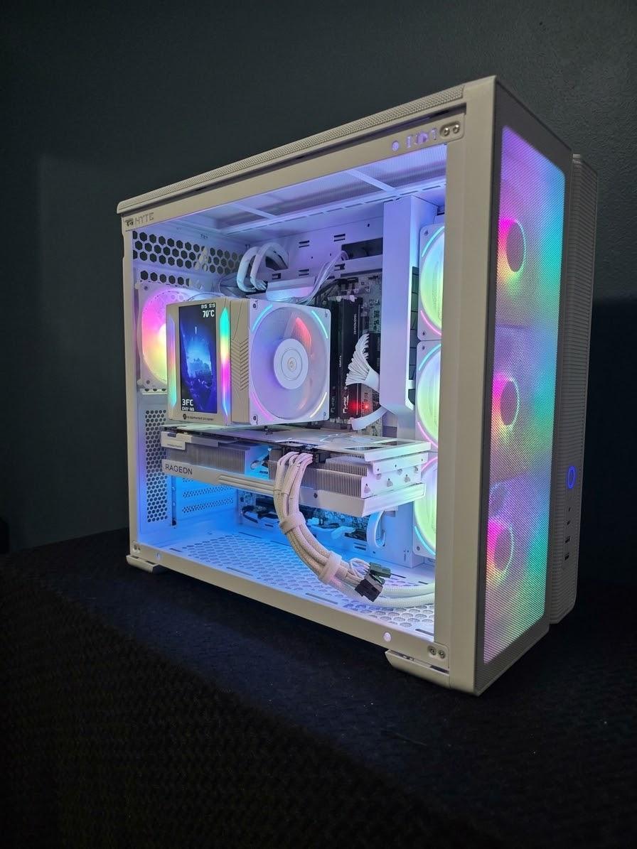 Radeon RX 7900 XT Custom Gaming PC - Ryzen 7 9700X