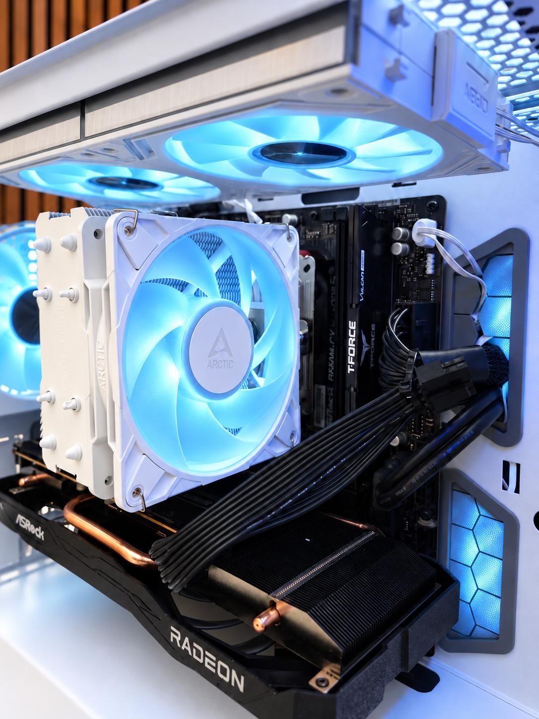 Whiteout v3 Gaming PC | RX 7600 8GB💻| DDR5| 16GB RAM | WiFi/BT | Windows 11 | 1TB