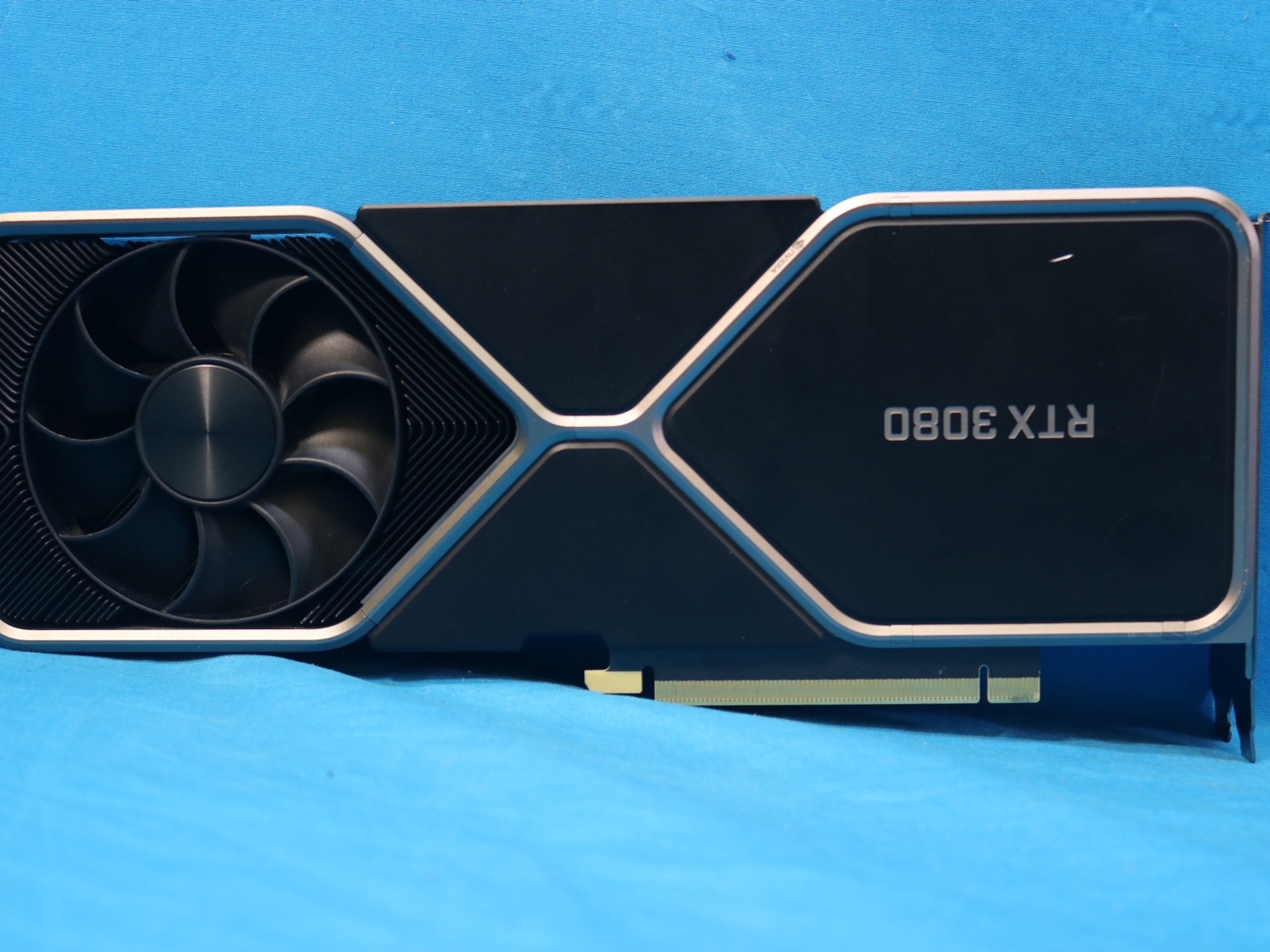 NVIDIA GeForce RTX 3080 Founders Edition 10GB GDDR6X PCIe 4.0 x16 Desktop 