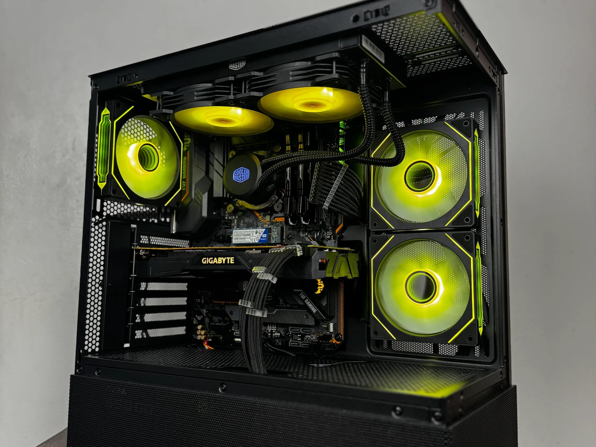 💸Value!💸 Budget Gaming PC (i7 9700k + GTX 1080 TI + 16gb Ram)