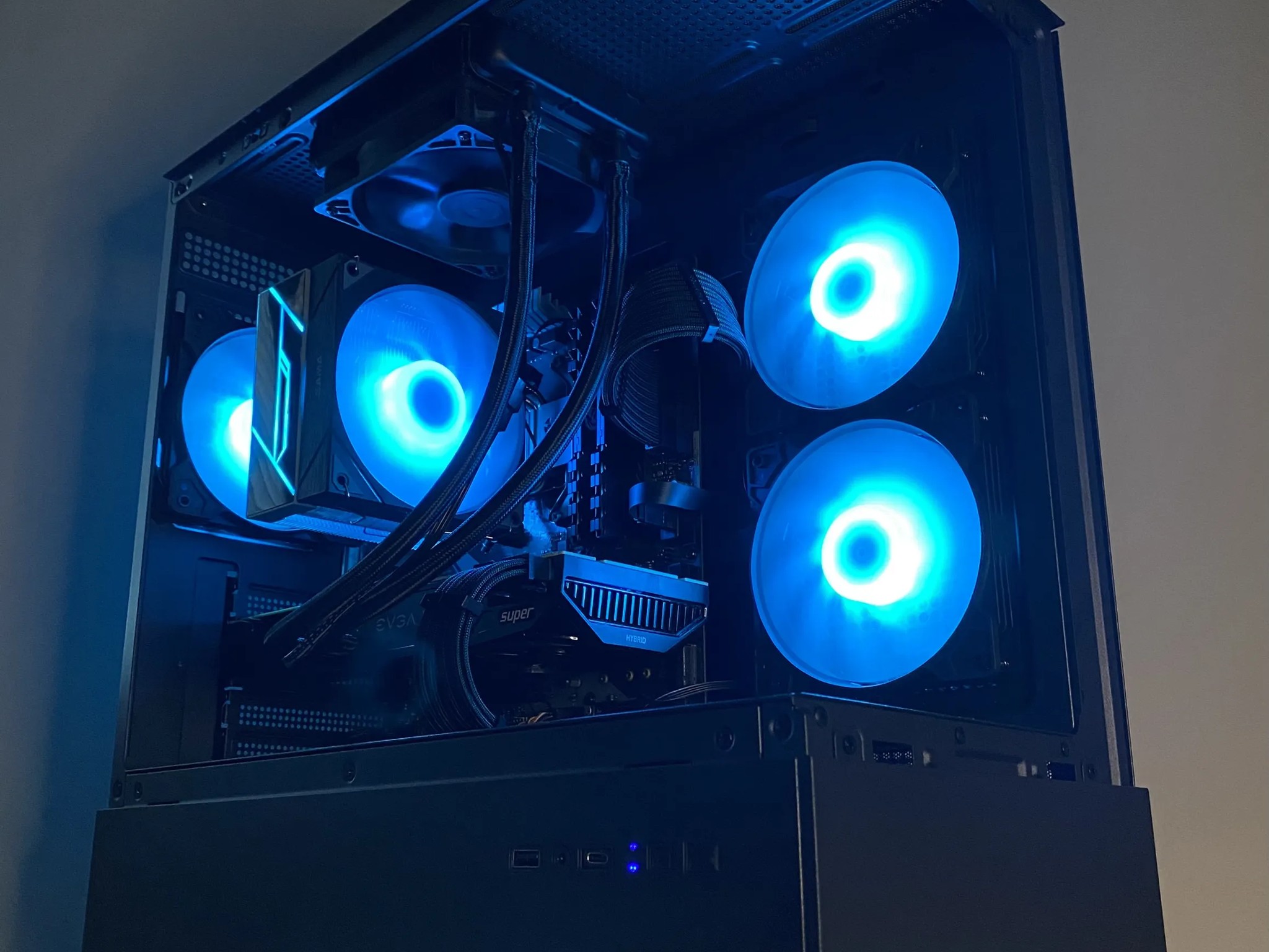 💵 SALE 💵 RGB Gaming PC | RTX 2070 SUPER 8GB + Ryzen 7 3700x + 16gb 3200mhz + 1tb nvme SSD |