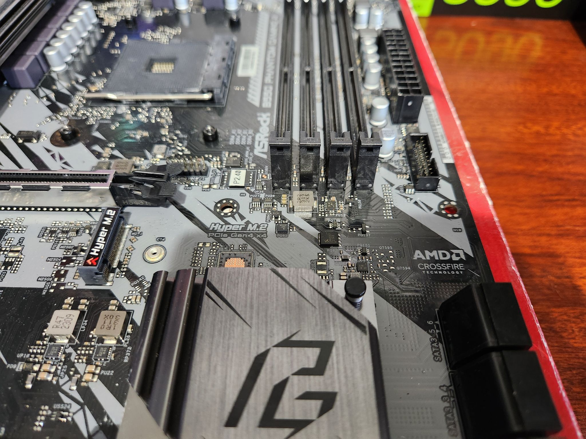 *FOR PARTS* ASRock B550 Phantom Gaming 4/ac AM4 AMD B550 SATA 6Gb/s ATX AMD Motherboard