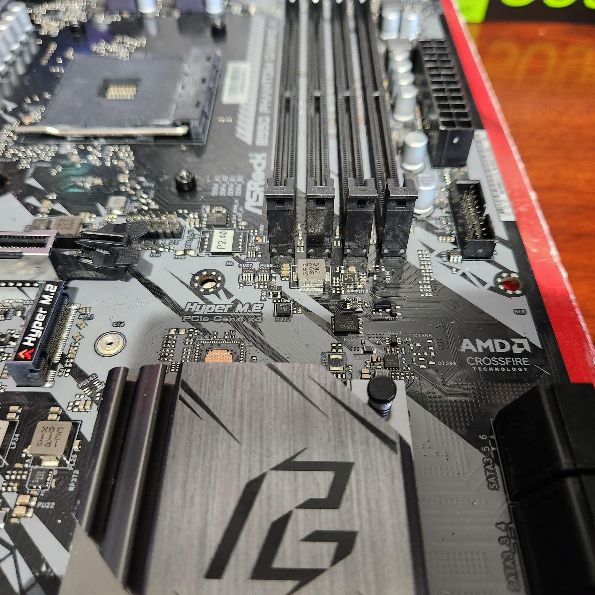 *FOR PARTS* ASRock B550 Phantom Gaming 4/ac AM4 AMD B550 SATA 6Gb/s ATX AMD Motherboard