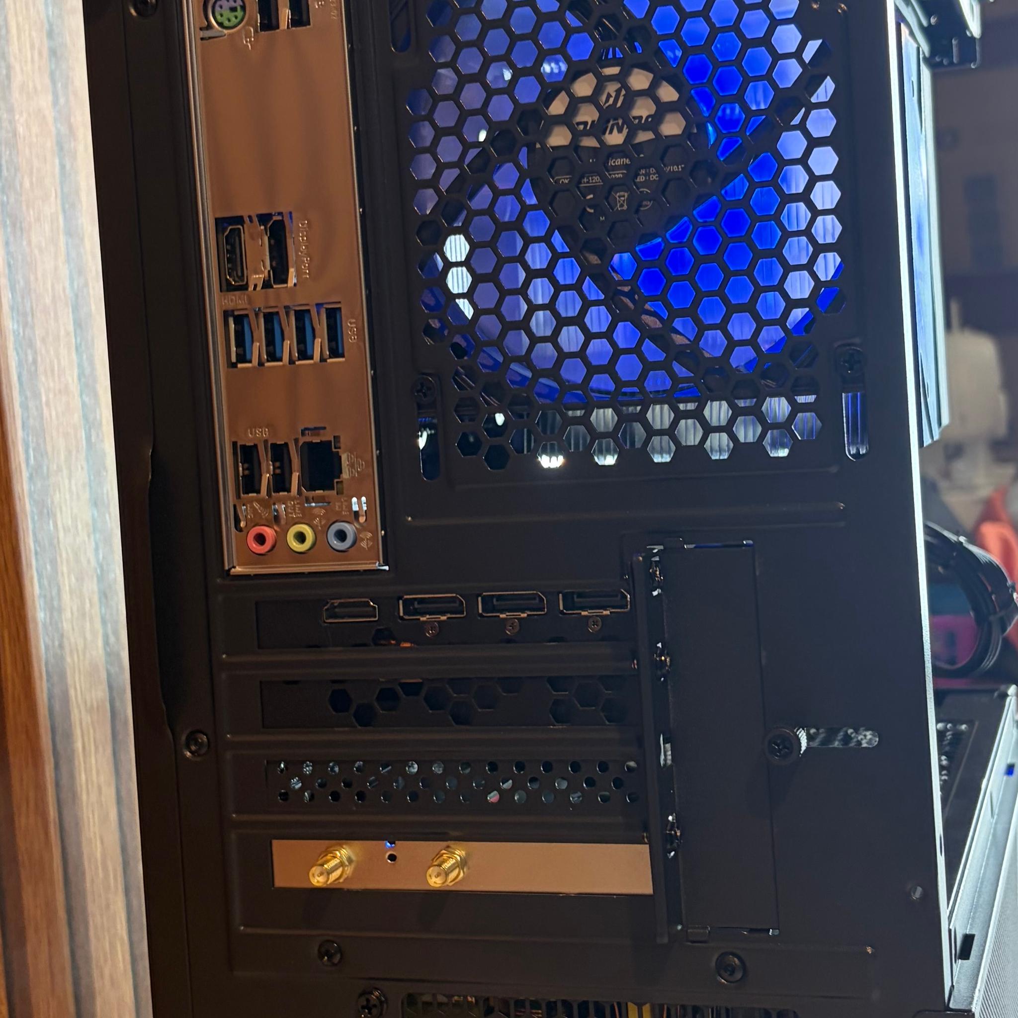 RTX 3070 | RYZEN 5 5500 | 16GB DDR4 | 500GB SSD | 650W