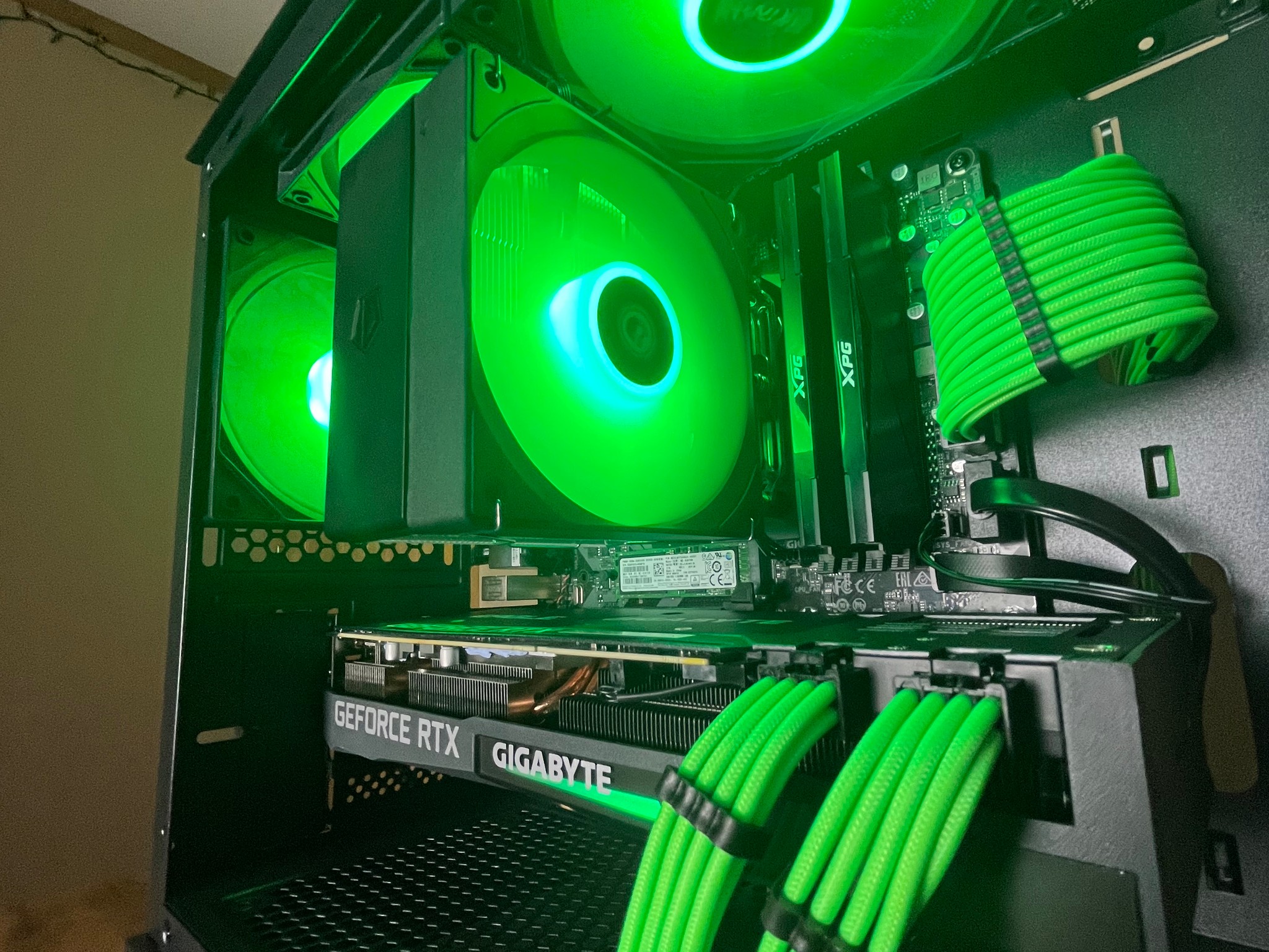 💚🖤Emerald Force Gaming PC🖤💚RTX 3070TI💚🖤Ryzen 5 7600🖤💚16GB DDR5💚🖤1TB NVME SSD🖤💚