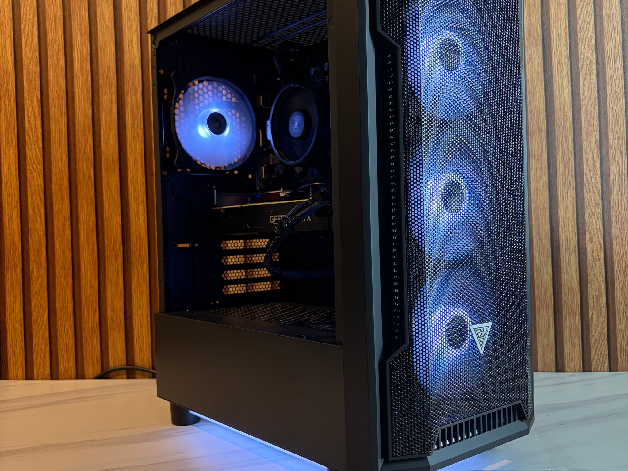 RTX 2070 super | Ryzen 5 5500 | 16 GB | 500GB | Windows 11 PRO