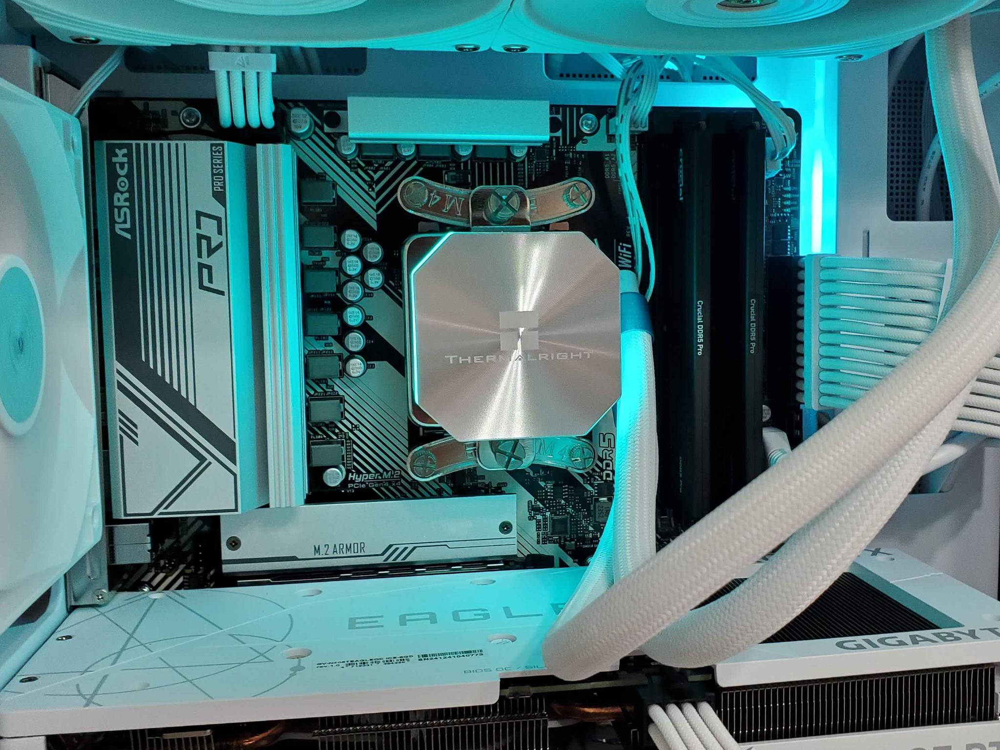 Iceberg🧊|RTX 4060Ti, 7600X White Gaming PC