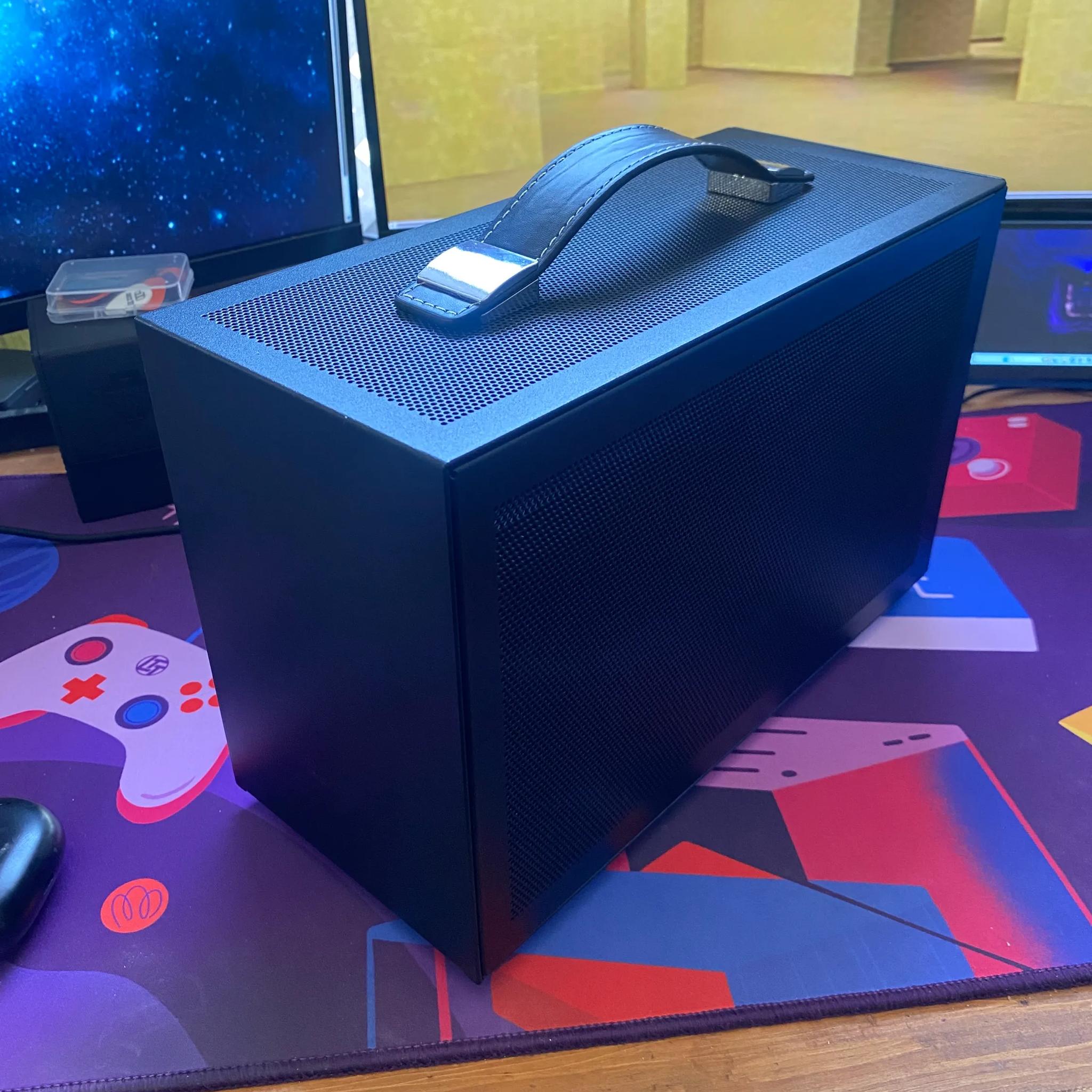 Mobile PC - RX 6800 XT | Ryzen 7 5700X3D | 1TB M.2 SSD | 32GB DDR4 | 850W Gold PSU