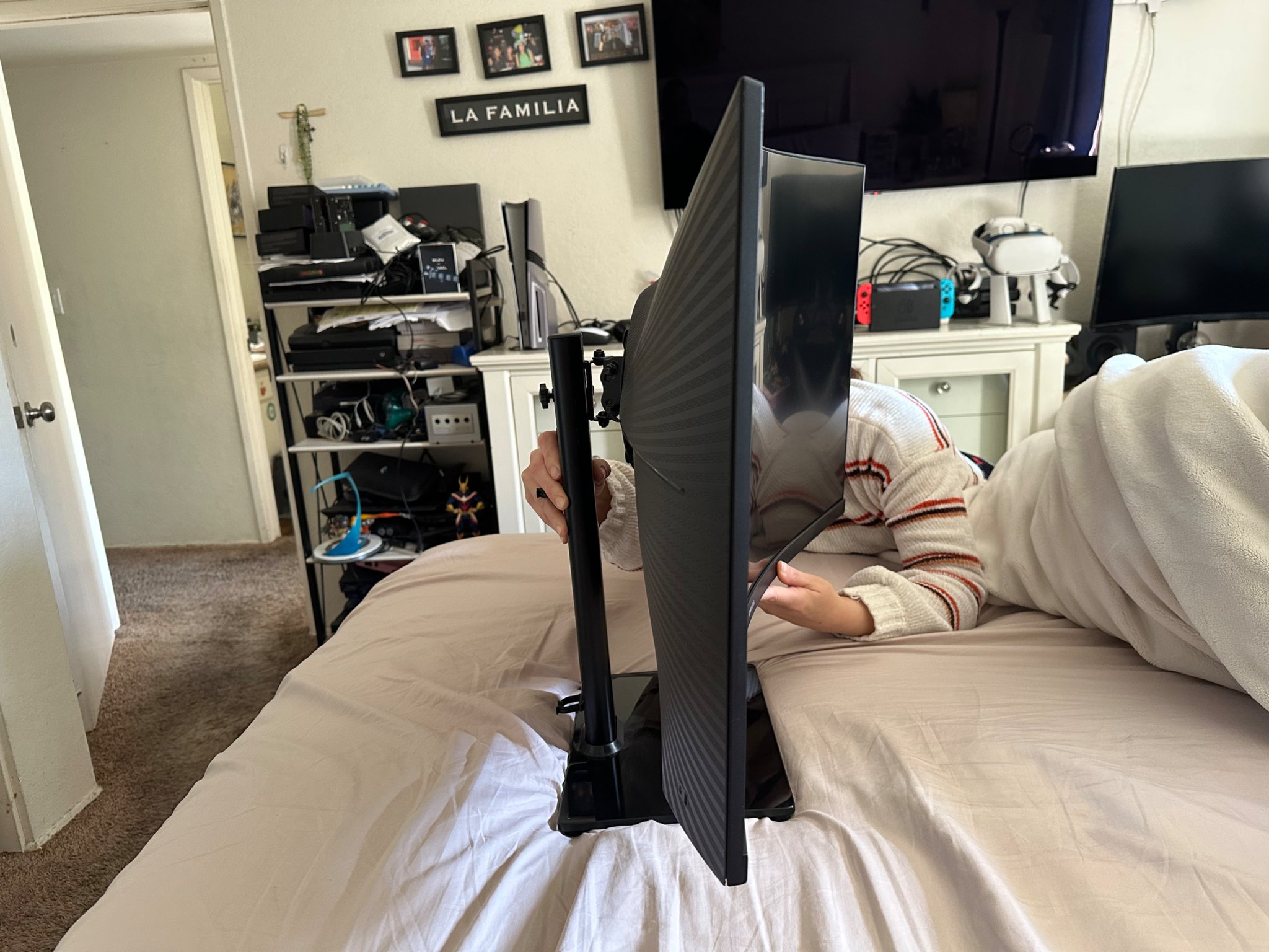 Samsung 32 inch curved gaming monitor